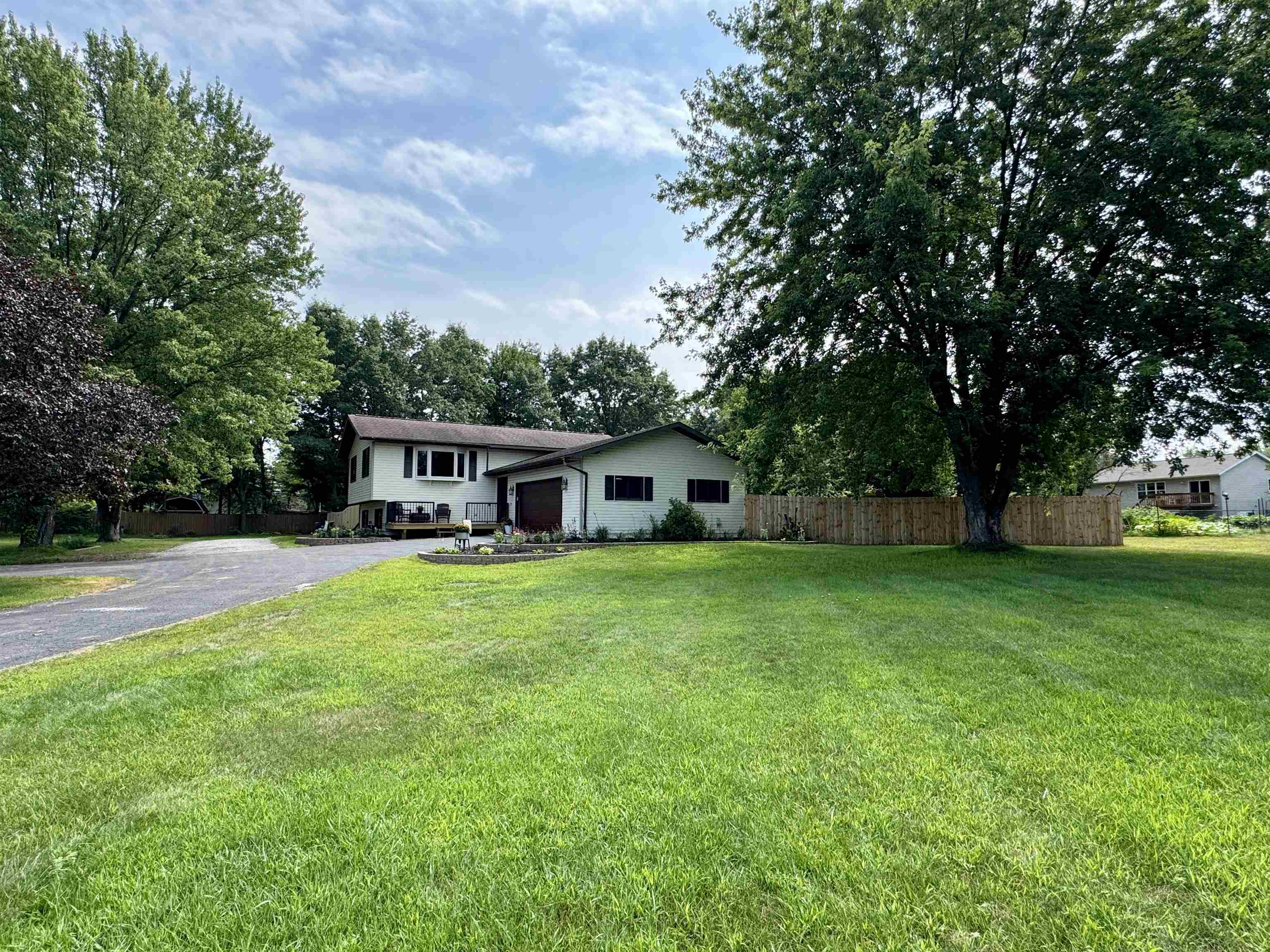 2119 SUNBURST LANE, Kronenwetter, Wisconsin 54455, 4 Bedrooms Bedrooms, ,2 BathroomsBathrooms,Residential,For Sale,2119 SUNBURST LANE,22603714