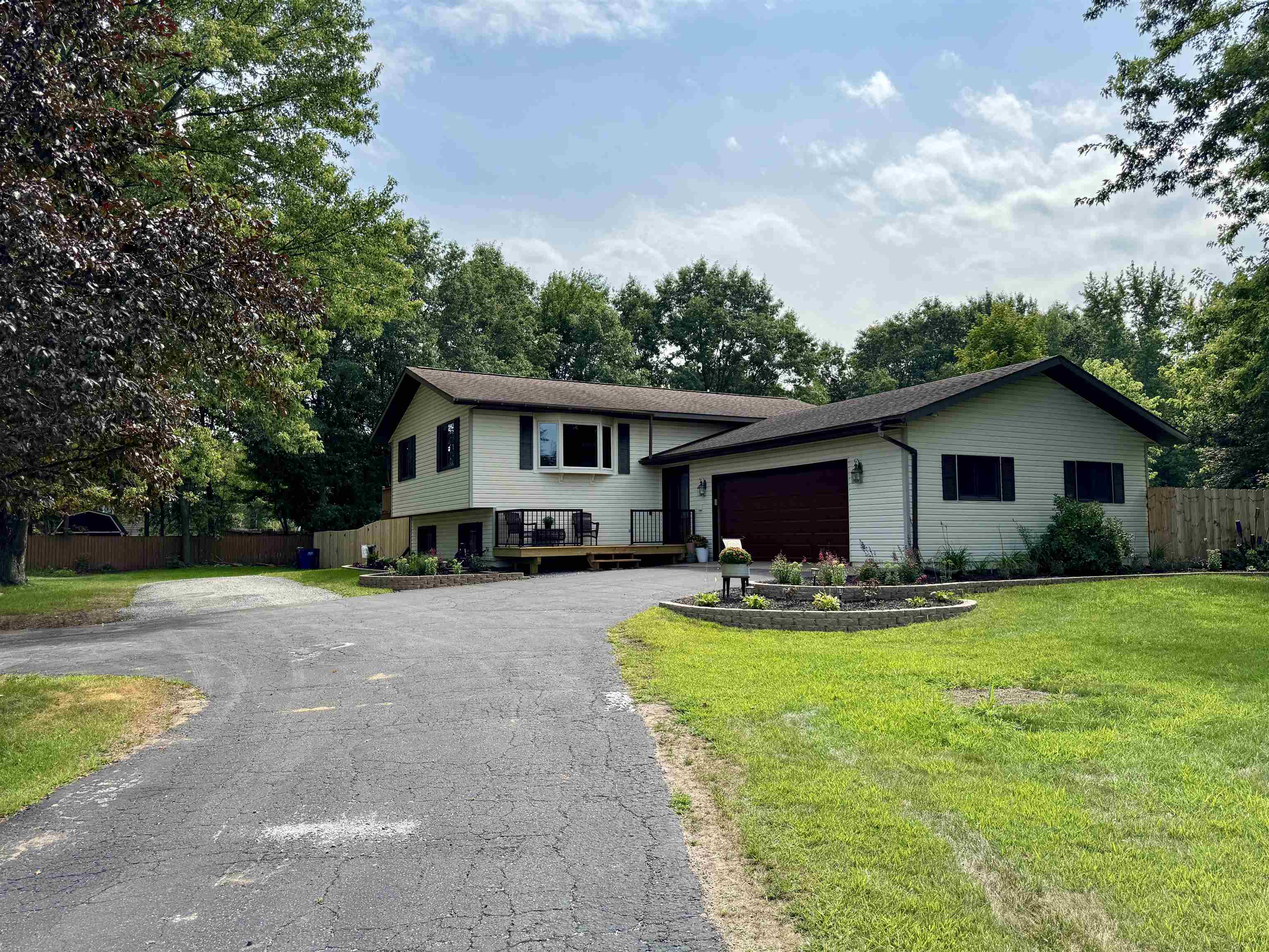 2119 SUNBURST LANE, Kronenwetter, Wisconsin 54455, 4 Bedrooms Bedrooms, ,2 BathroomsBathrooms,Residential,For Sale,2119 SUNBURST LANE,22603714