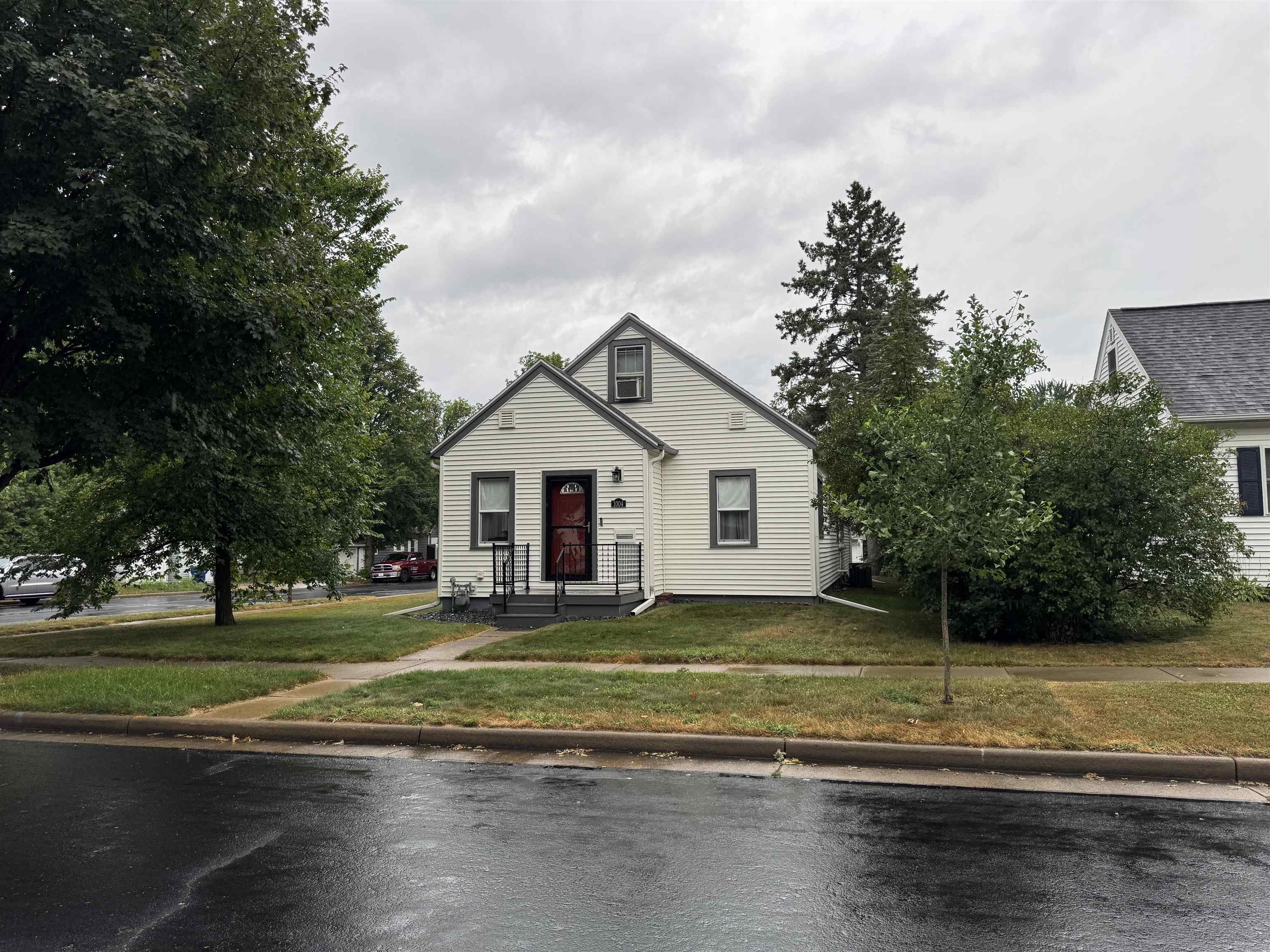 1004 N 5TH AVENUE, Wausau, Wisconsin 54401, 3 Bedrooms Bedrooms, ,2 BathroomsBathrooms,Residential,For Sale,1004 N 5TH AVENUE,22603715