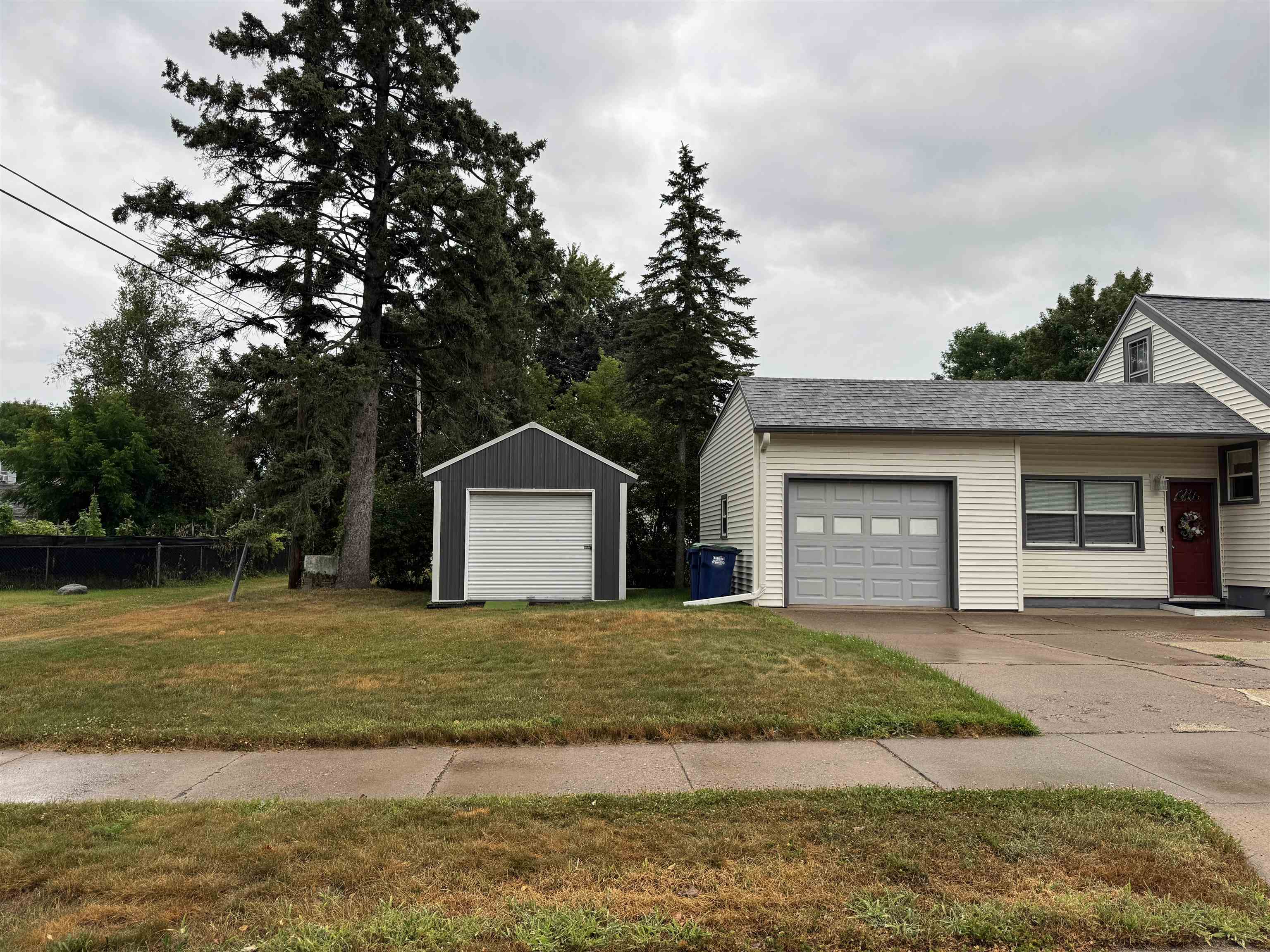 1004 N 5TH AVENUE, Wausau, Wisconsin 54401, 3 Bedrooms Bedrooms, ,2 BathroomsBathrooms,Residential,For Sale,1004 N 5TH AVENUE,22603715