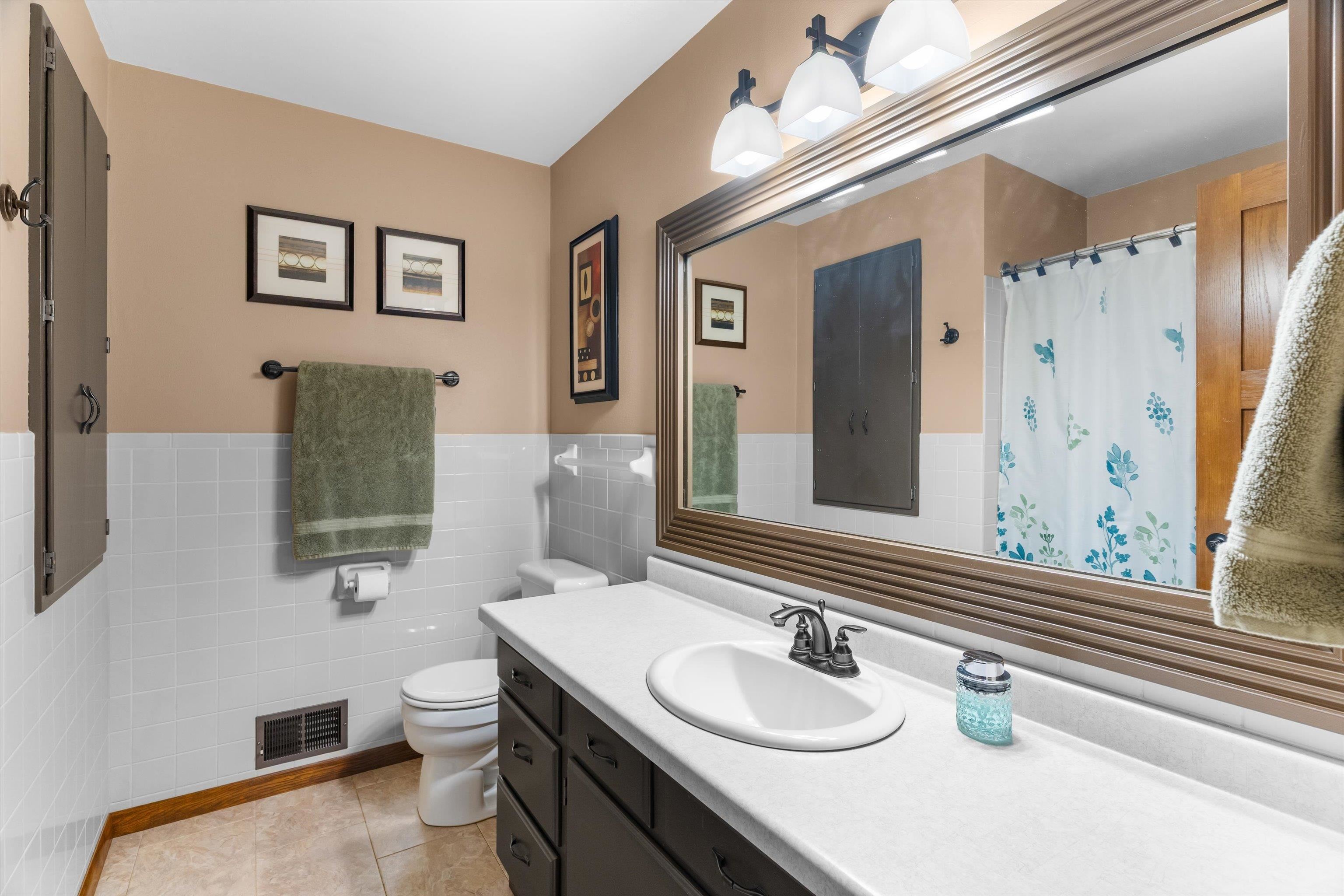 104097 STATE HIGHWAY 153, Spencer, Wisconsin 54479, 3 Bedrooms Bedrooms, ,2 BathroomsBathrooms,Residential,For Sale,104097 STATE HIGHWAY 153,22603717