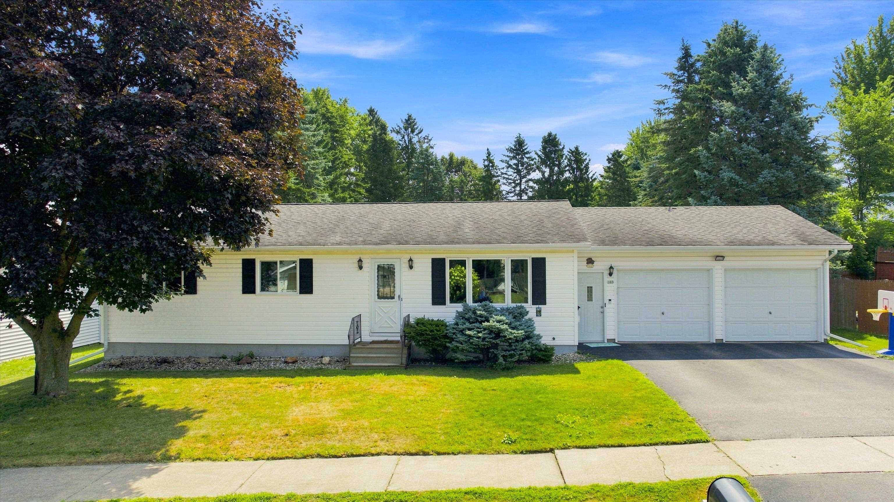 305 N CHERRY AVENUE, Marshfield, Wisconsin 54449, 3 Bedrooms Bedrooms, ,1 BathroomBathrooms,Residential,For Sale,305 N CHERRY AVENUE,22603718