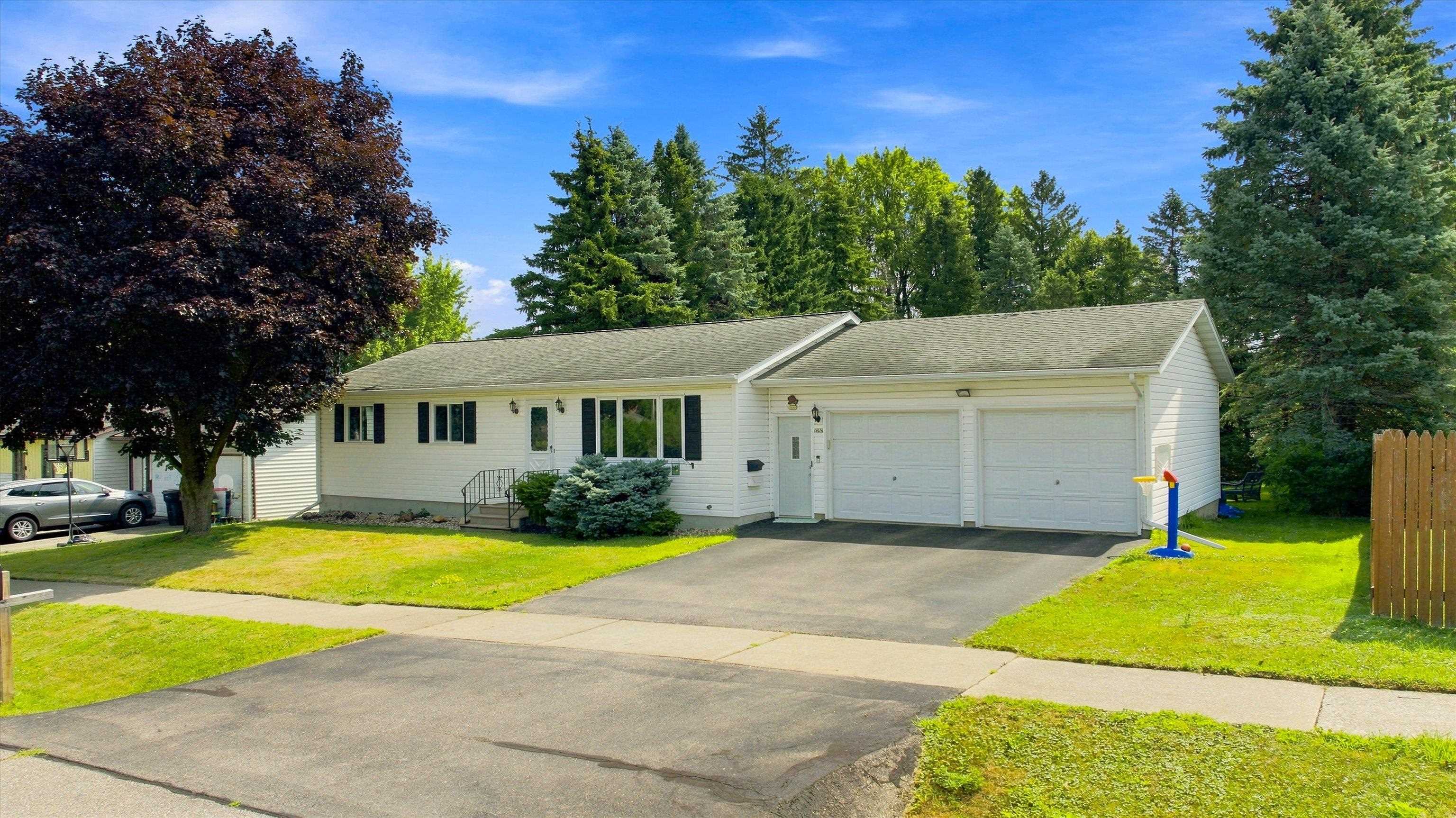 305 N CHERRY AVENUE, Marshfield, Wisconsin 54449, 3 Bedrooms Bedrooms, ,1 BathroomBathrooms,Residential,For Sale,305 N CHERRY AVENUE,22603718