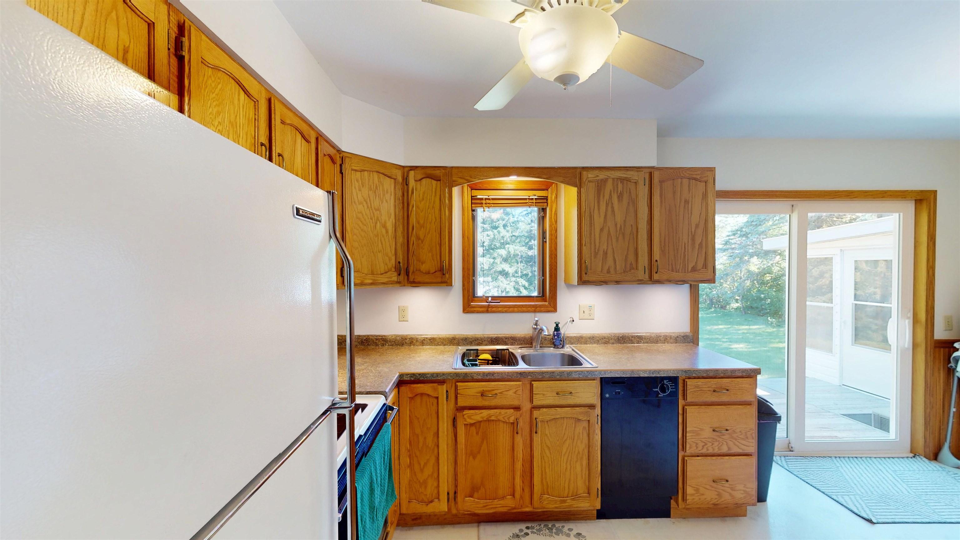 305 N CHERRY AVENUE, Marshfield, Wisconsin 54449, 3 Bedrooms Bedrooms, ,1 BathroomBathrooms,Residential,For Sale,305 N CHERRY AVENUE,22603718