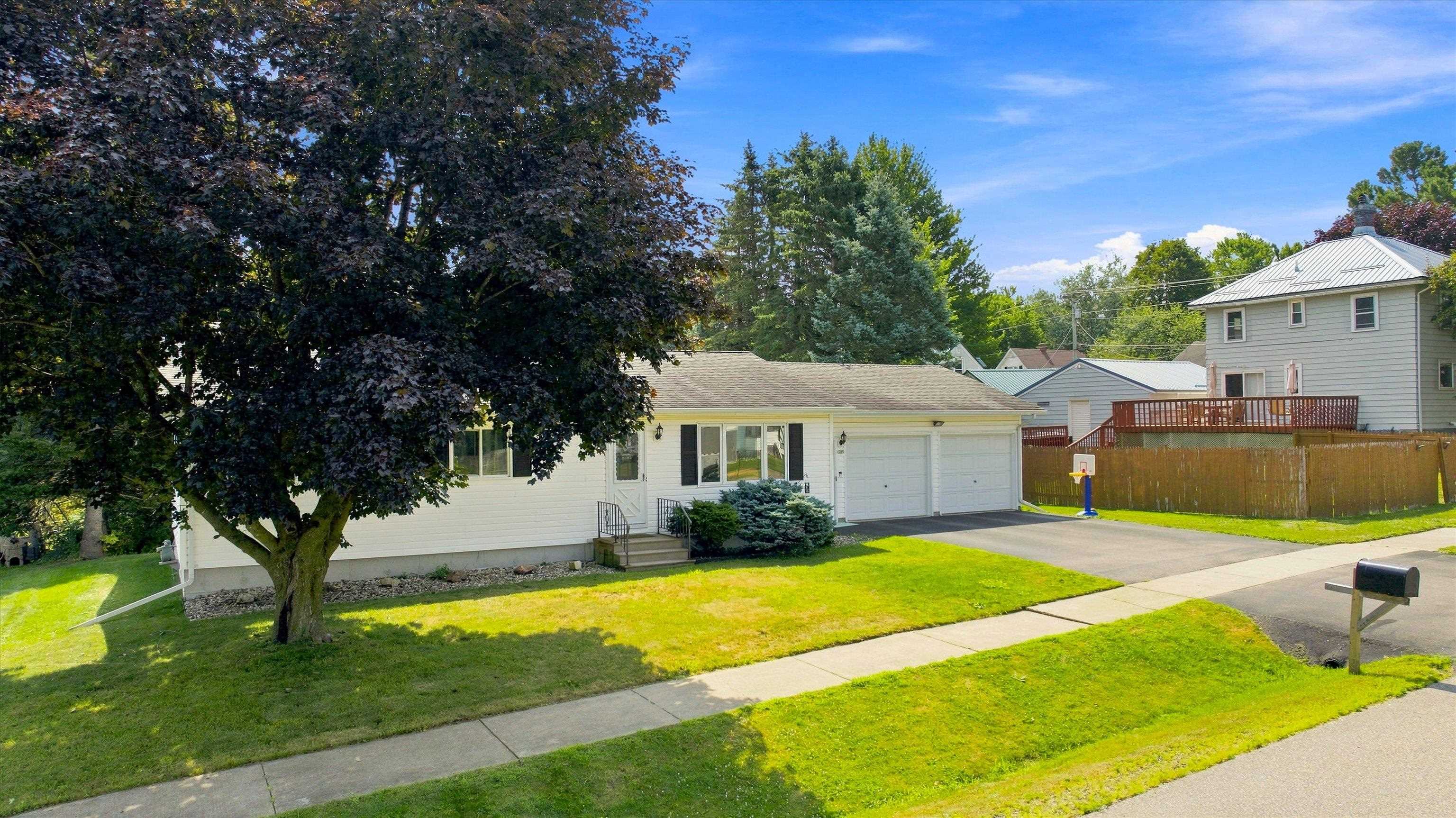 305 N CHERRY AVENUE, Marshfield, Wisconsin 54449, 3 Bedrooms Bedrooms, ,1 BathroomBathrooms,Residential,For Sale,305 N CHERRY AVENUE,22603718
