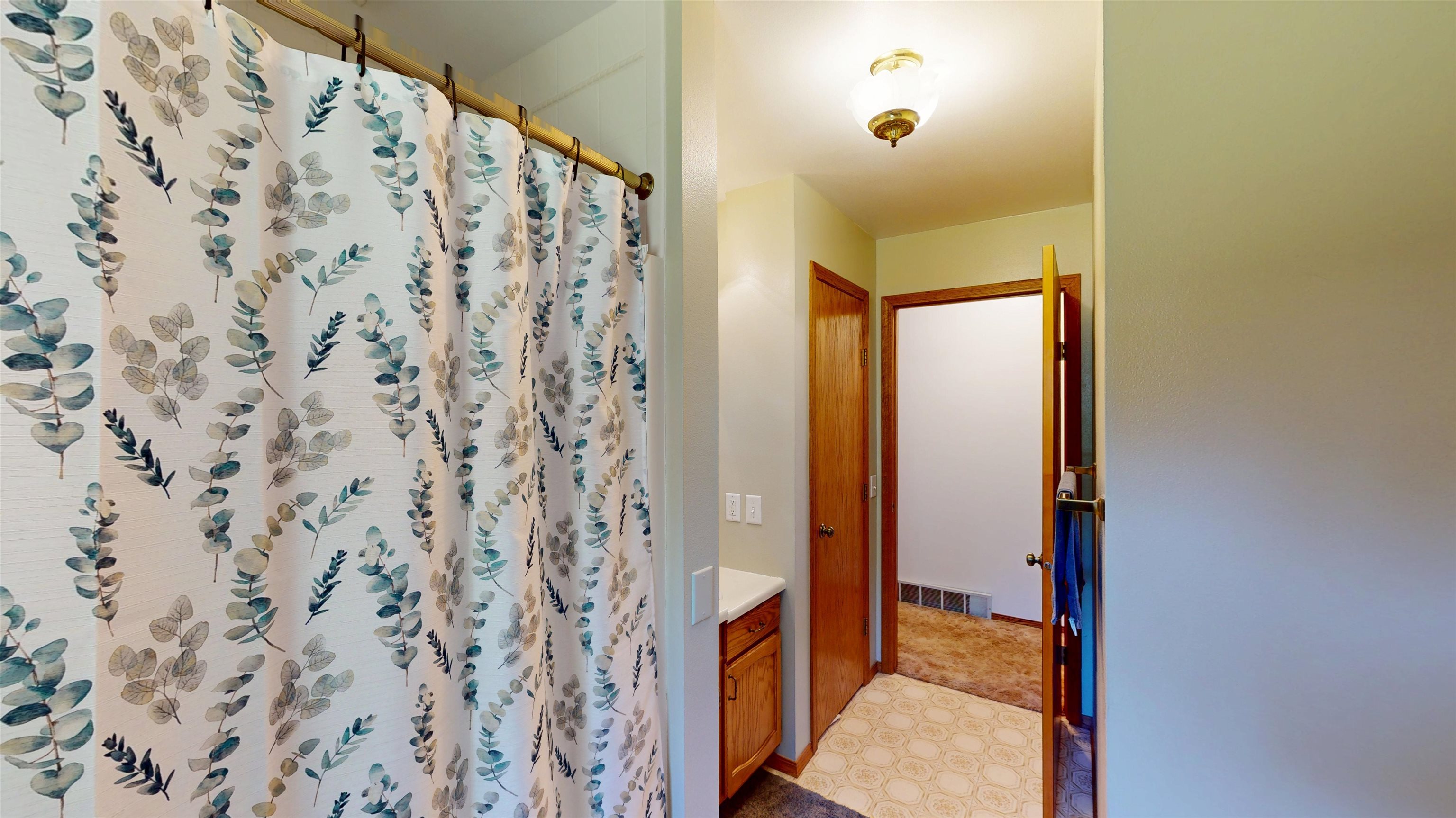 305 N CHERRY AVENUE, Marshfield, Wisconsin 54449, 3 Bedrooms Bedrooms, ,1 BathroomBathrooms,Residential,For Sale,305 N CHERRY AVENUE,22603718