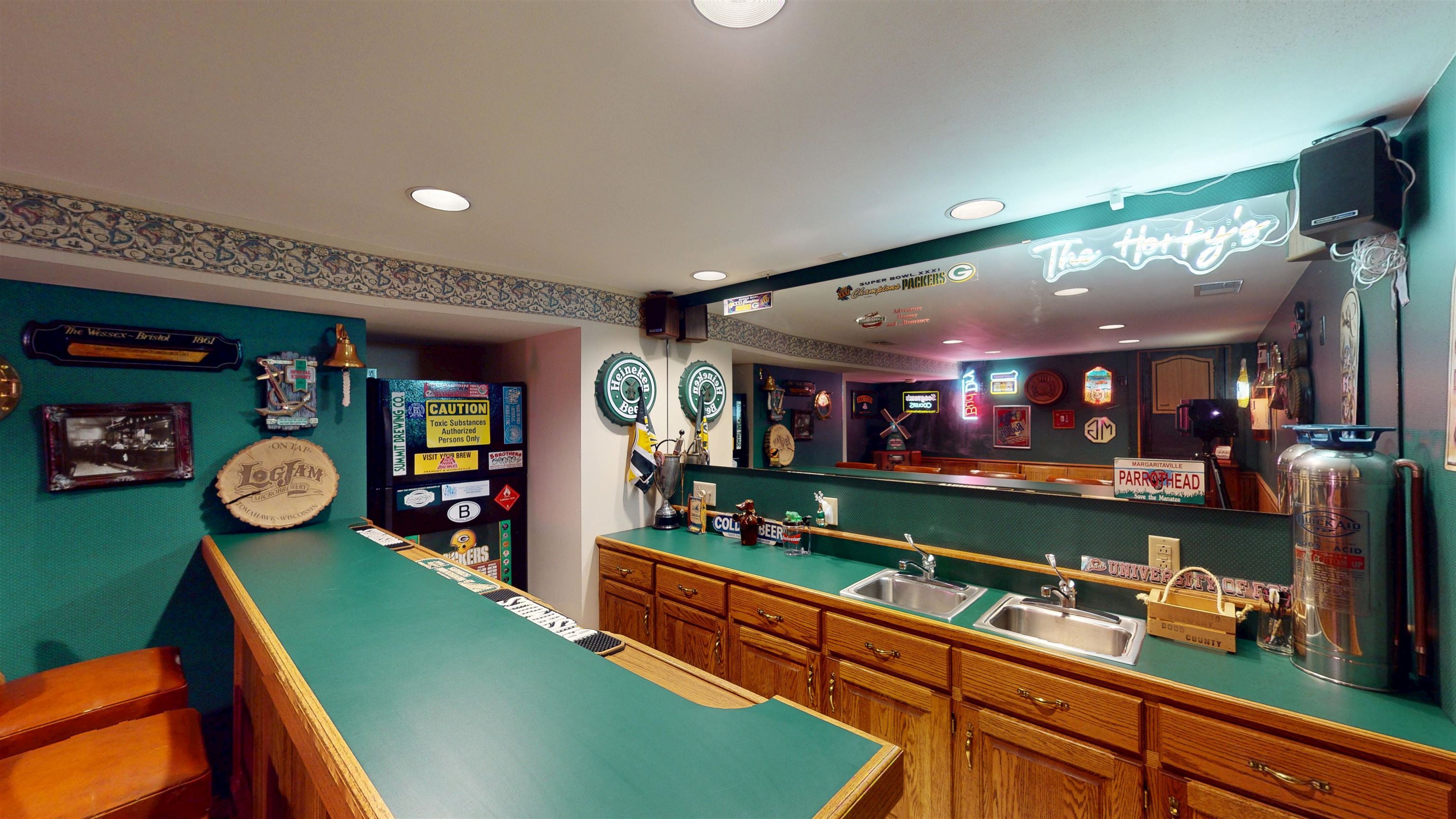 305 N CHERRY AVENUE, Marshfield, Wisconsin 54449, 3 Bedrooms Bedrooms, ,1 BathroomBathrooms,Residential,For Sale,305 N CHERRY AVENUE,22603718