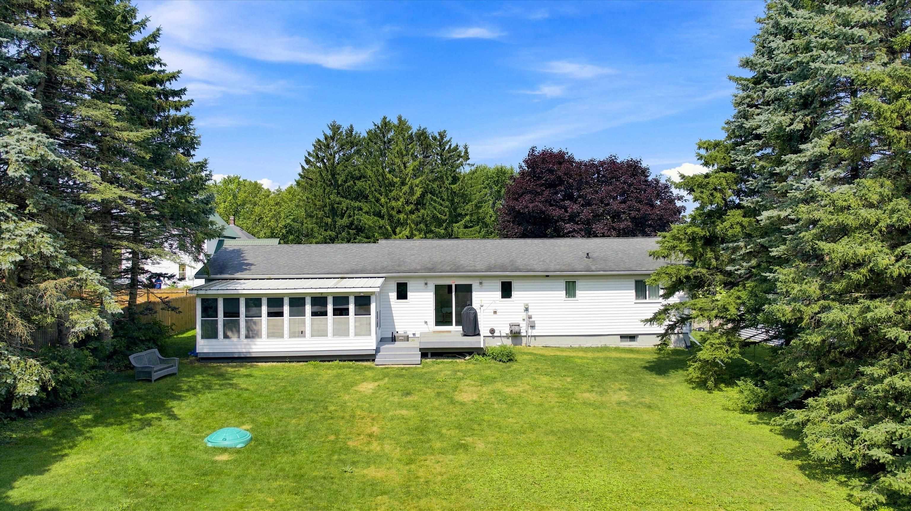 305 N CHERRY AVENUE, Marshfield, Wisconsin 54449, 3 Bedrooms Bedrooms, ,1 BathroomBathrooms,Residential,For Sale,305 N CHERRY AVENUE,22603718