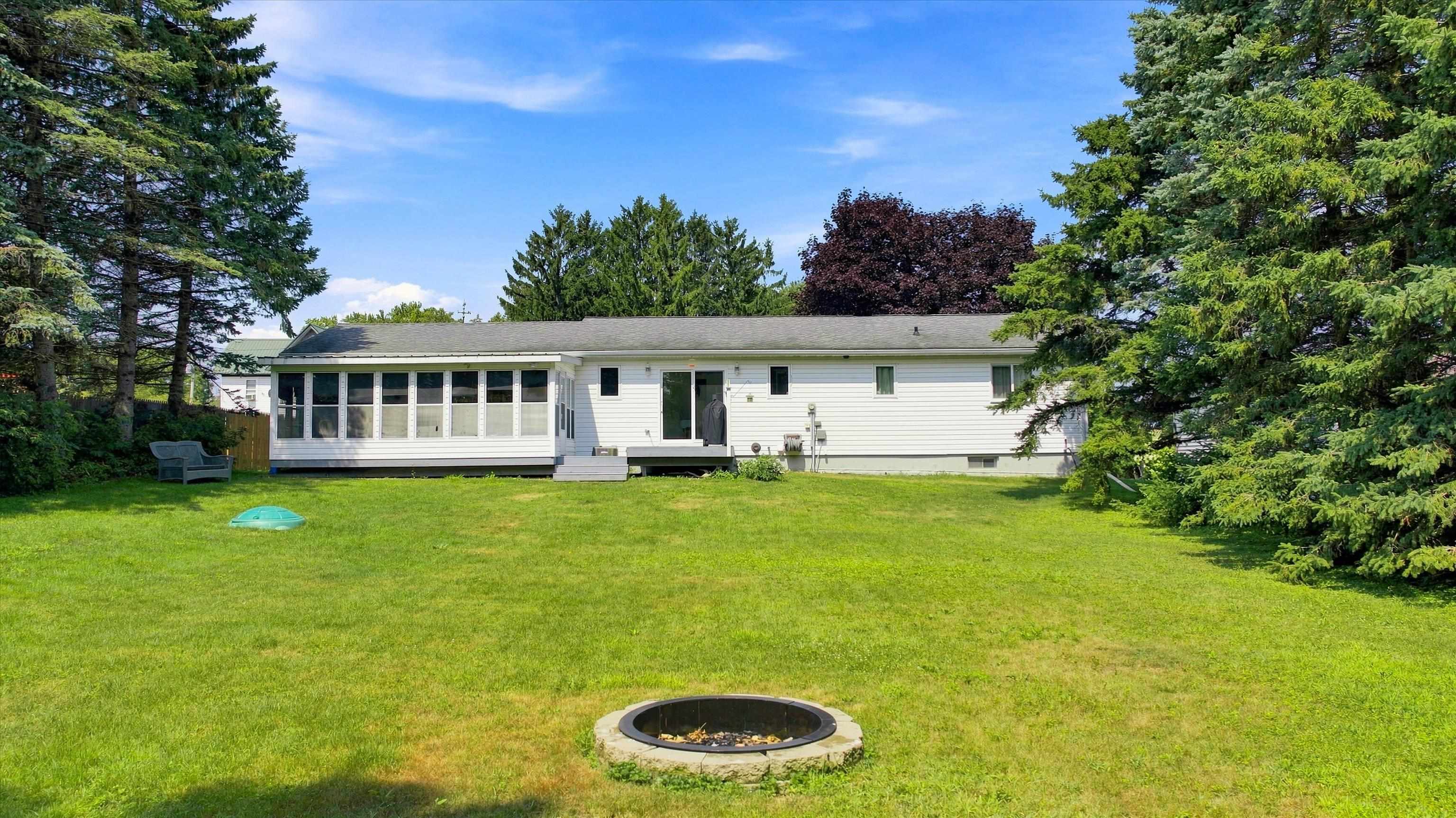 305 N CHERRY AVENUE, Marshfield, Wisconsin 54449, 3 Bedrooms Bedrooms, ,1 BathroomBathrooms,Residential,For Sale,305 N CHERRY AVENUE,22603718