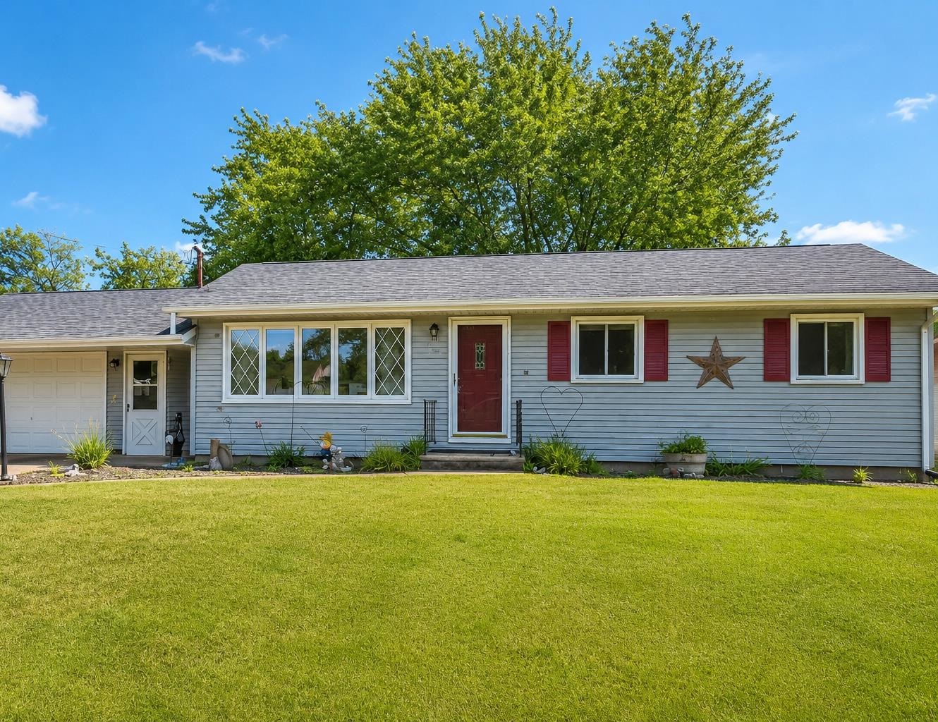 141 ELMWOOD LANE, Nekoosa, Wisconsin 54457, 3 Bedrooms Bedrooms, ,2 BathroomsBathrooms,Residential,For Sale,141 ELMWOOD LANE,22603727