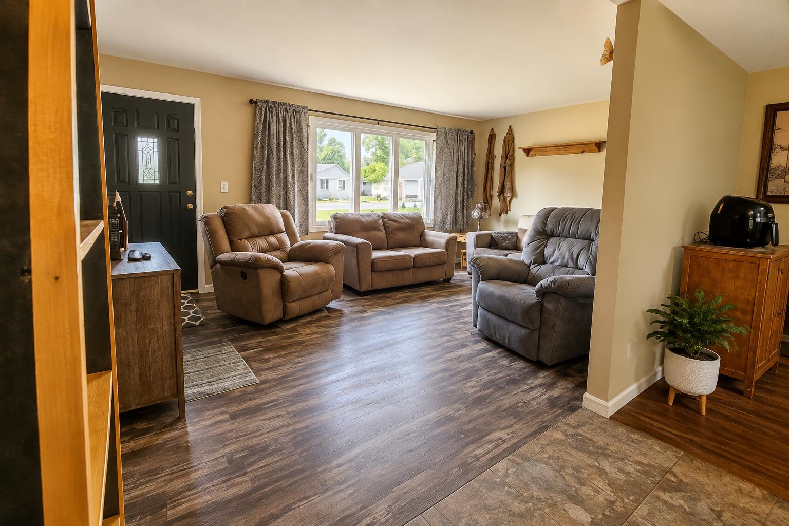 141 ELMWOOD LANE, Nekoosa, Wisconsin 54457, 3 Bedrooms Bedrooms, ,2 BathroomsBathrooms,Residential,For Sale,141 ELMWOOD LANE,22603727