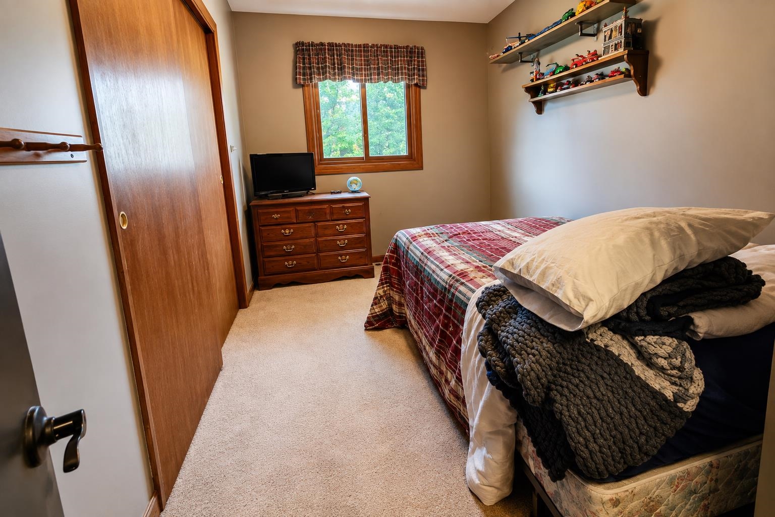 141 ELMWOOD LANE, Nekoosa, Wisconsin 54457, 3 Bedrooms Bedrooms, ,2 BathroomsBathrooms,Residential,For Sale,141 ELMWOOD LANE,22603727