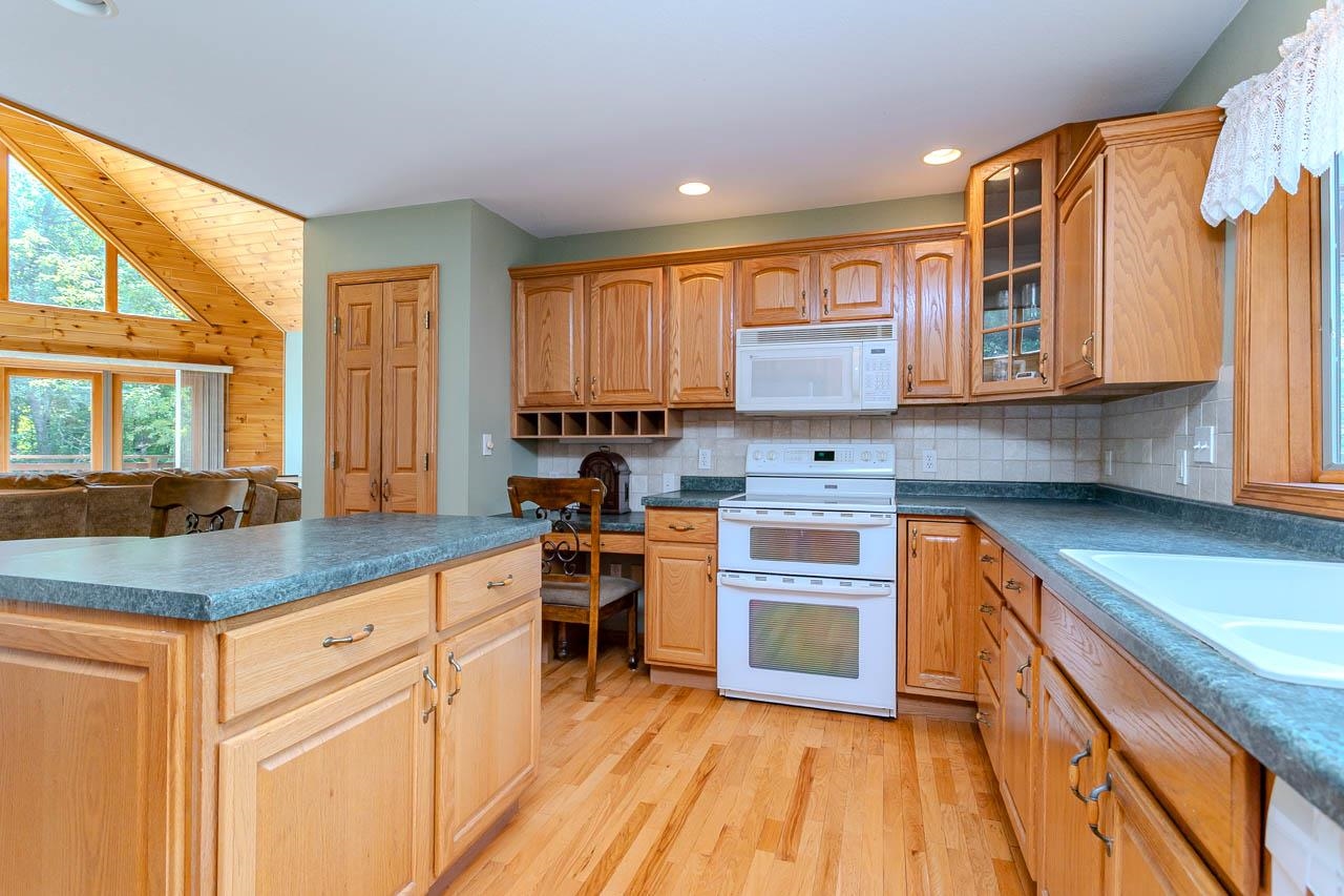 1904 LEA ROAD, Kronenwetter, Wisconsin 54455, 3 Bedrooms Bedrooms, ,2 BathroomsBathrooms,Residential,For Sale,1904 LEA ROAD,22603733