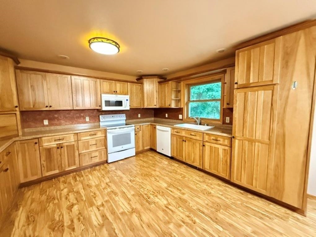 N832 CENTER ROAD, Merrill, Wisconsin 54452, 3 Bedrooms Bedrooms, ,2 BathroomsBathrooms,Residential,For Sale,N832 CENTER ROAD,22603741