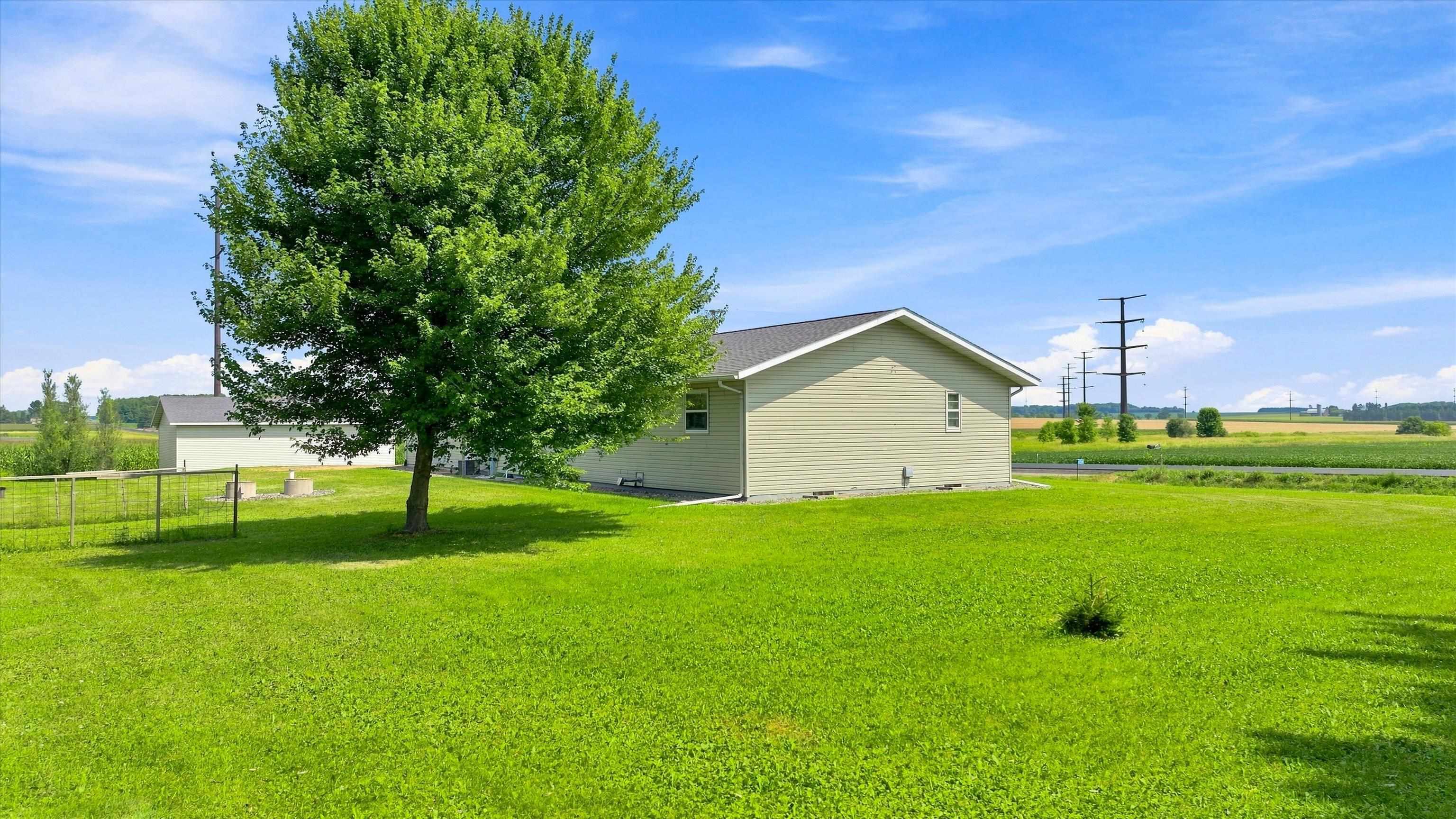 227042 COUNTY ROAD F, Colby, Wisconsin 54421, 2 Bedrooms Bedrooms, ,2 BathroomsBathrooms,Residential,For Sale,227042 COUNTY ROAD F,22603742