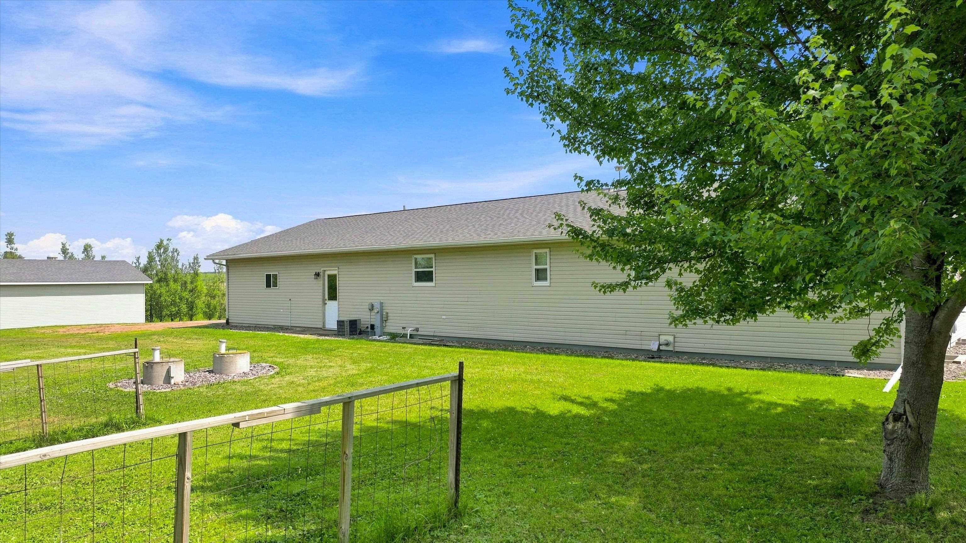 227042 COUNTY ROAD F, Colby, Wisconsin 54421, 2 Bedrooms Bedrooms, ,2 BathroomsBathrooms,Residential,For Sale,227042 COUNTY ROAD F,22603742