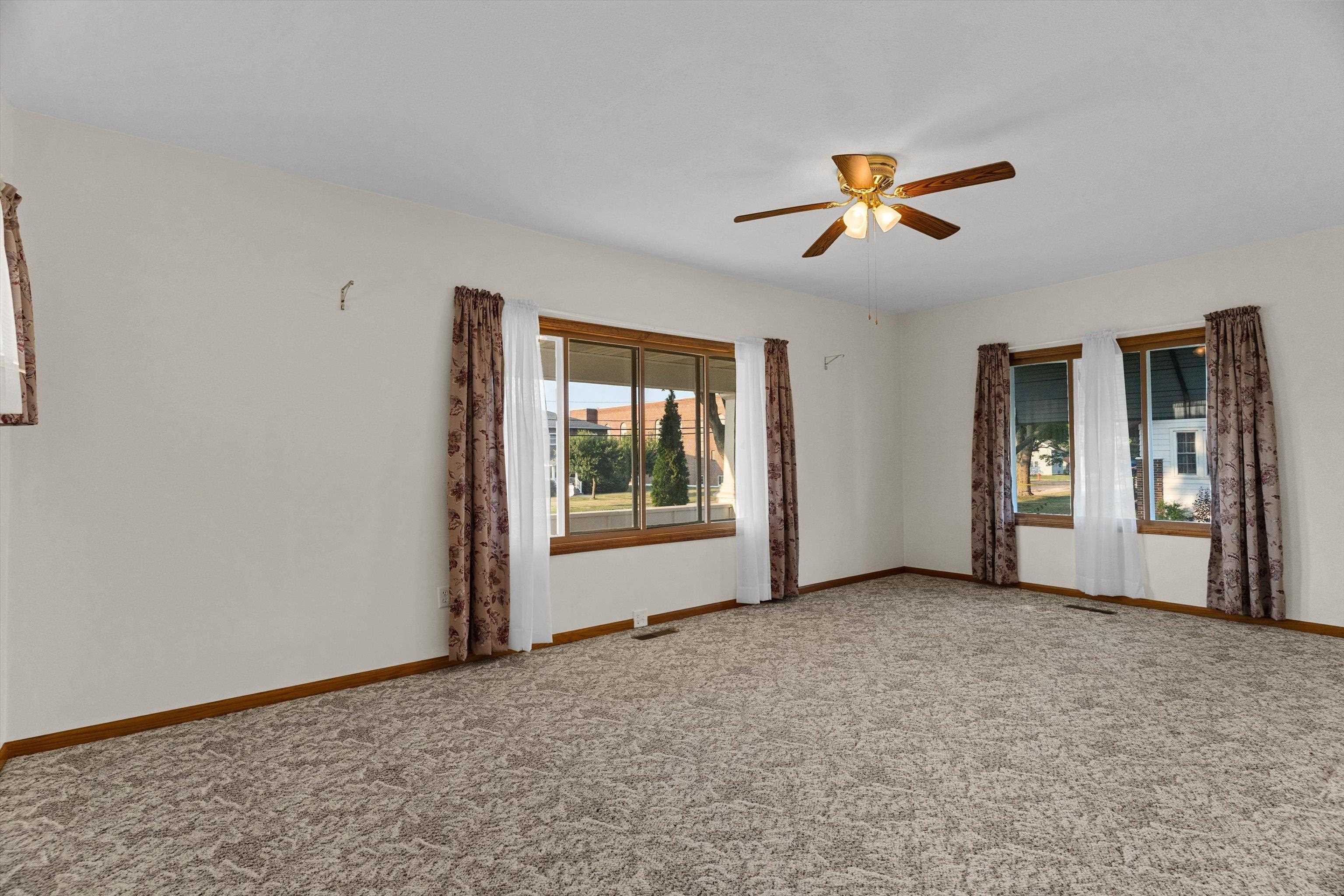 119113 LARCH STREET, Stratford, Wisconsin 54484, 4 Bedrooms Bedrooms, ,2 BathroomsBathrooms,Residential,For Sale,119113 LARCH STREET,22603744