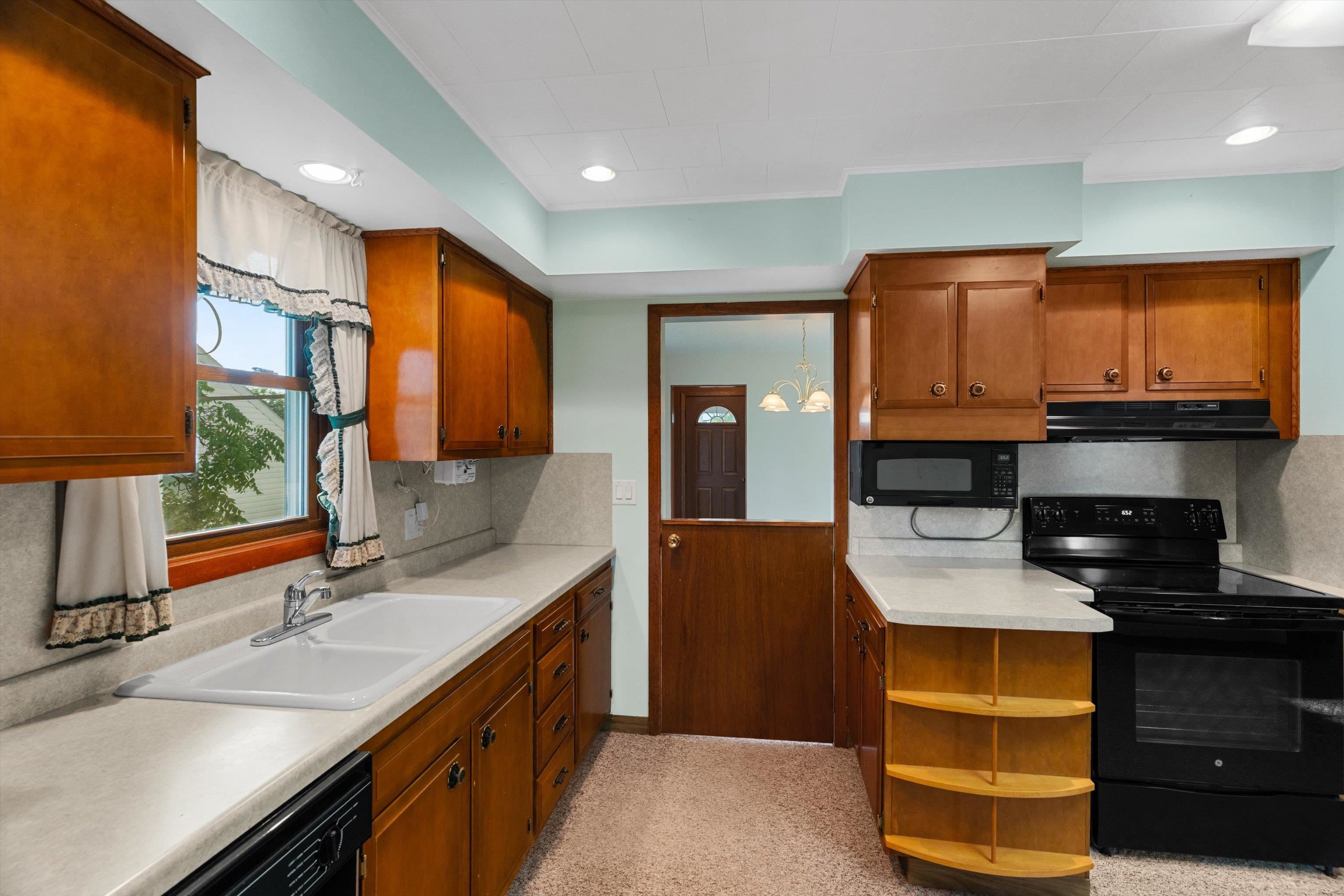 119113 LARCH STREET, Stratford, Wisconsin 54484, 4 Bedrooms Bedrooms, ,2 BathroomsBathrooms,Residential,For Sale,119113 LARCH STREET,22603744