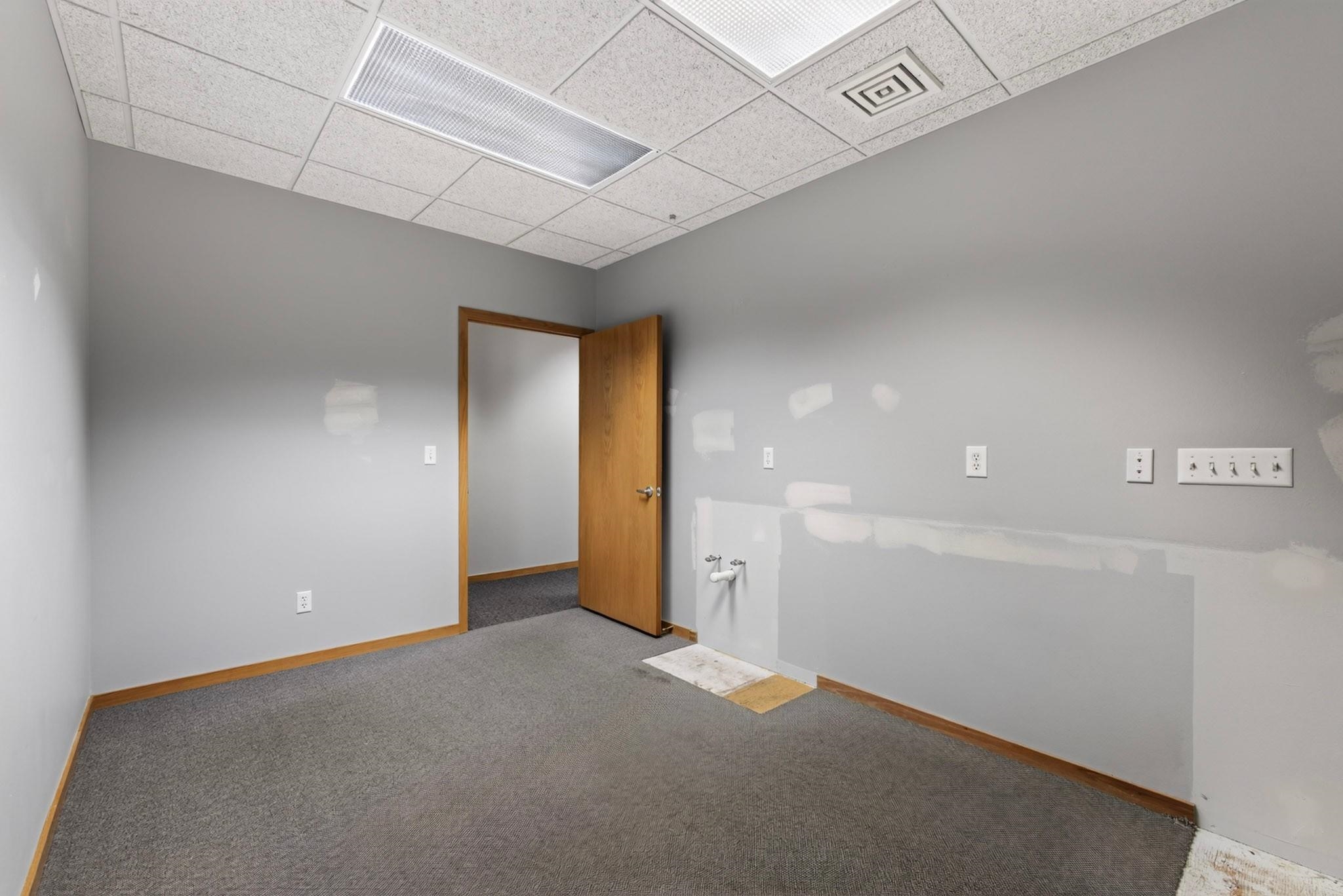 1220 PARKWOOD DRIVE, Wisconsin Rapids, Wisconsin 54494, ,Commercial/industrial,For Sale,1220 PARKWOOD DRIVE,22603746