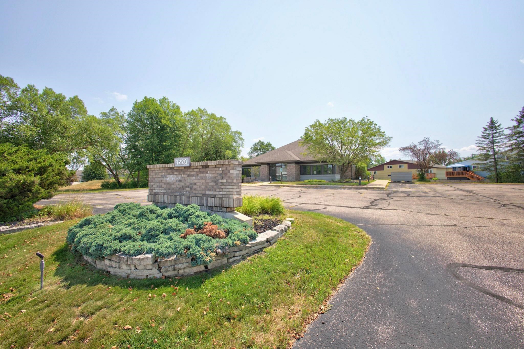 1220 PARKWOOD DRIVE, Wisconsin Rapids, Wisconsin 54494, ,Commercial/industrial,For Sale,1220 PARKWOOD DRIVE,22603746