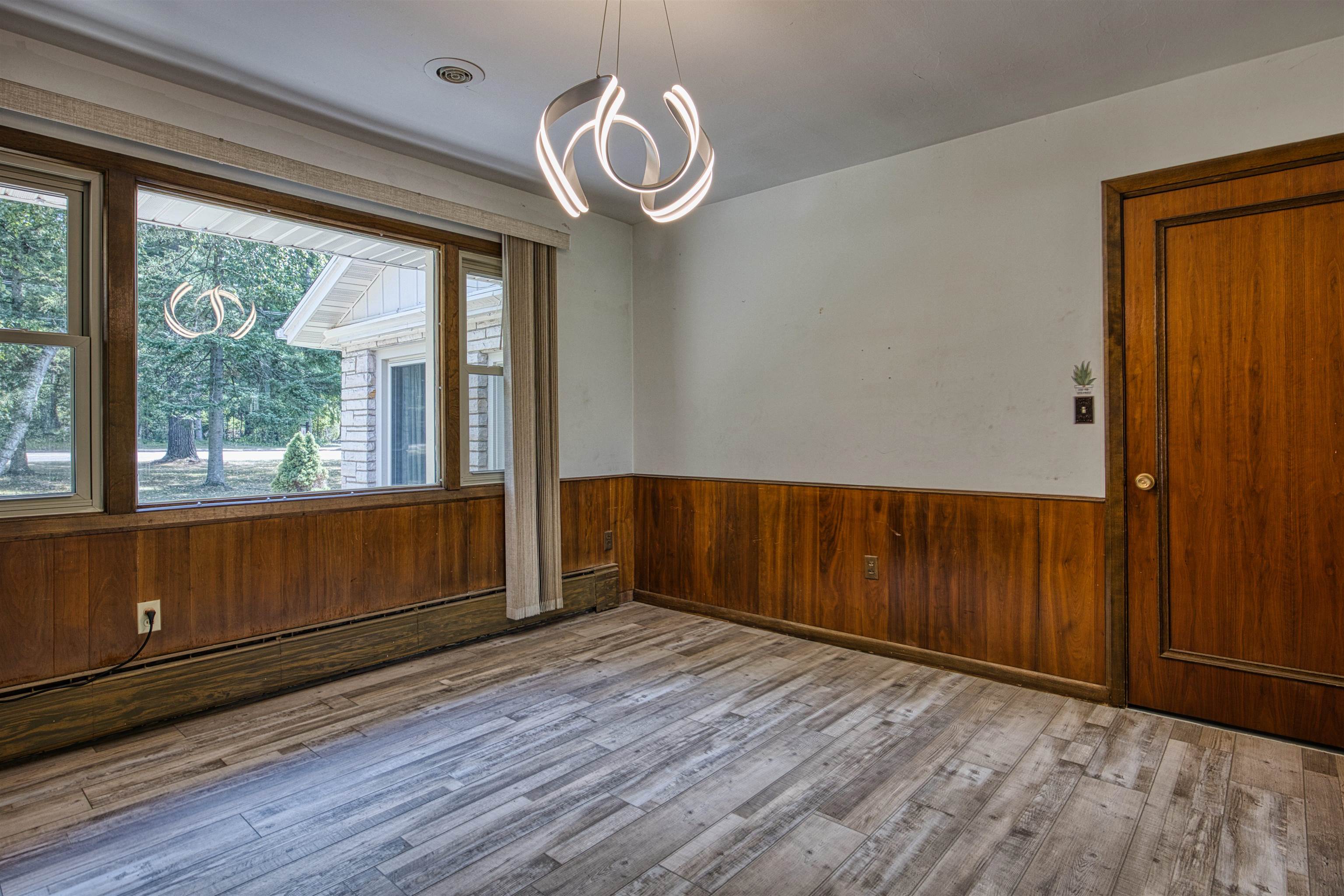 700 E RIVERSIDE AVENUE, Merrill, Wisconsin 54452, 5 Bedrooms Bedrooms, ,4 BathroomsBathrooms,Residential,For Sale,700 E RIVERSIDE AVENUE,22603749