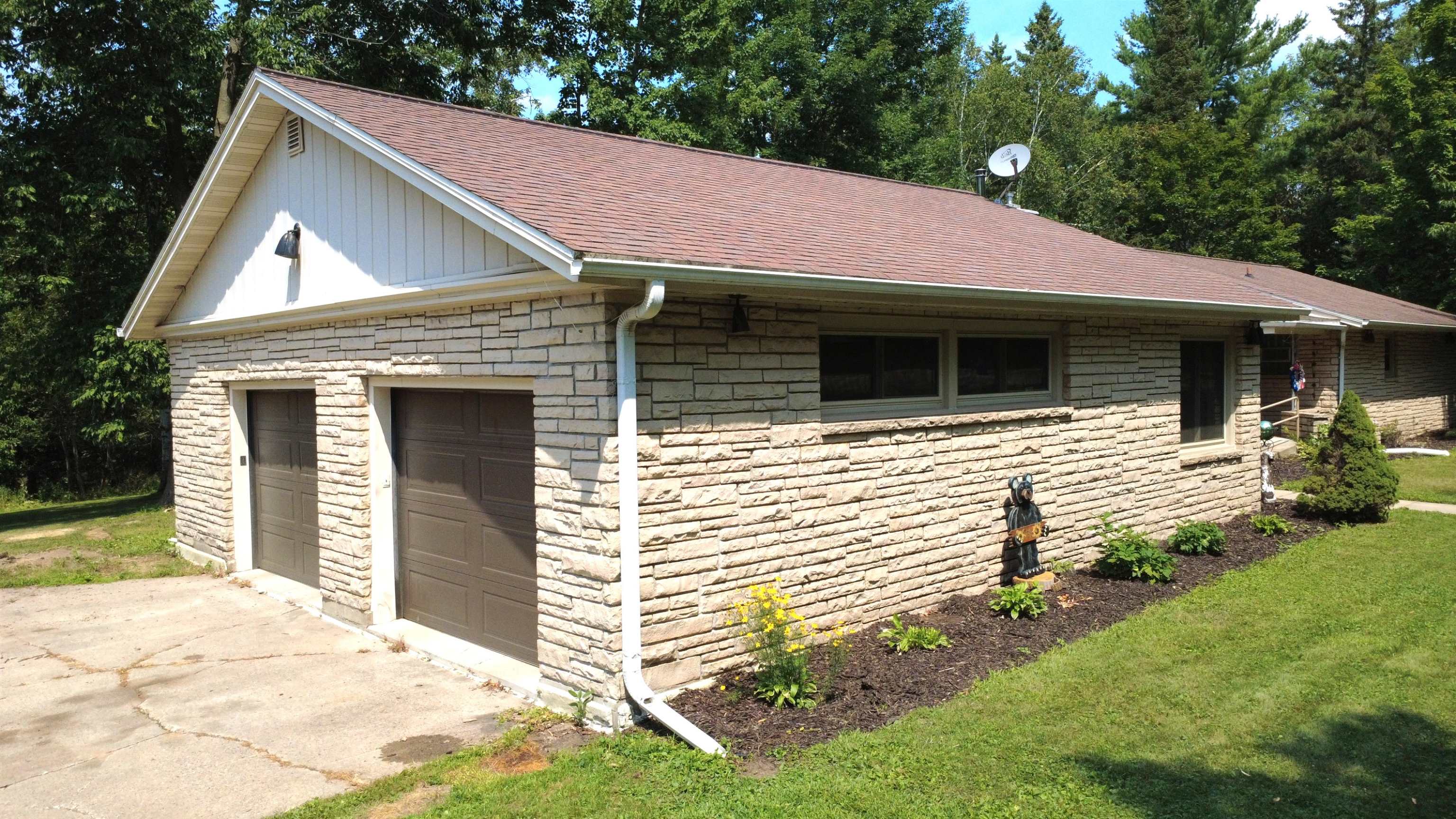 700 E RIVERSIDE AVENUE, Merrill, Wisconsin 54452, 5 Bedrooms Bedrooms, ,4 BathroomsBathrooms,Residential,For Sale,700 E RIVERSIDE AVENUE,22603749