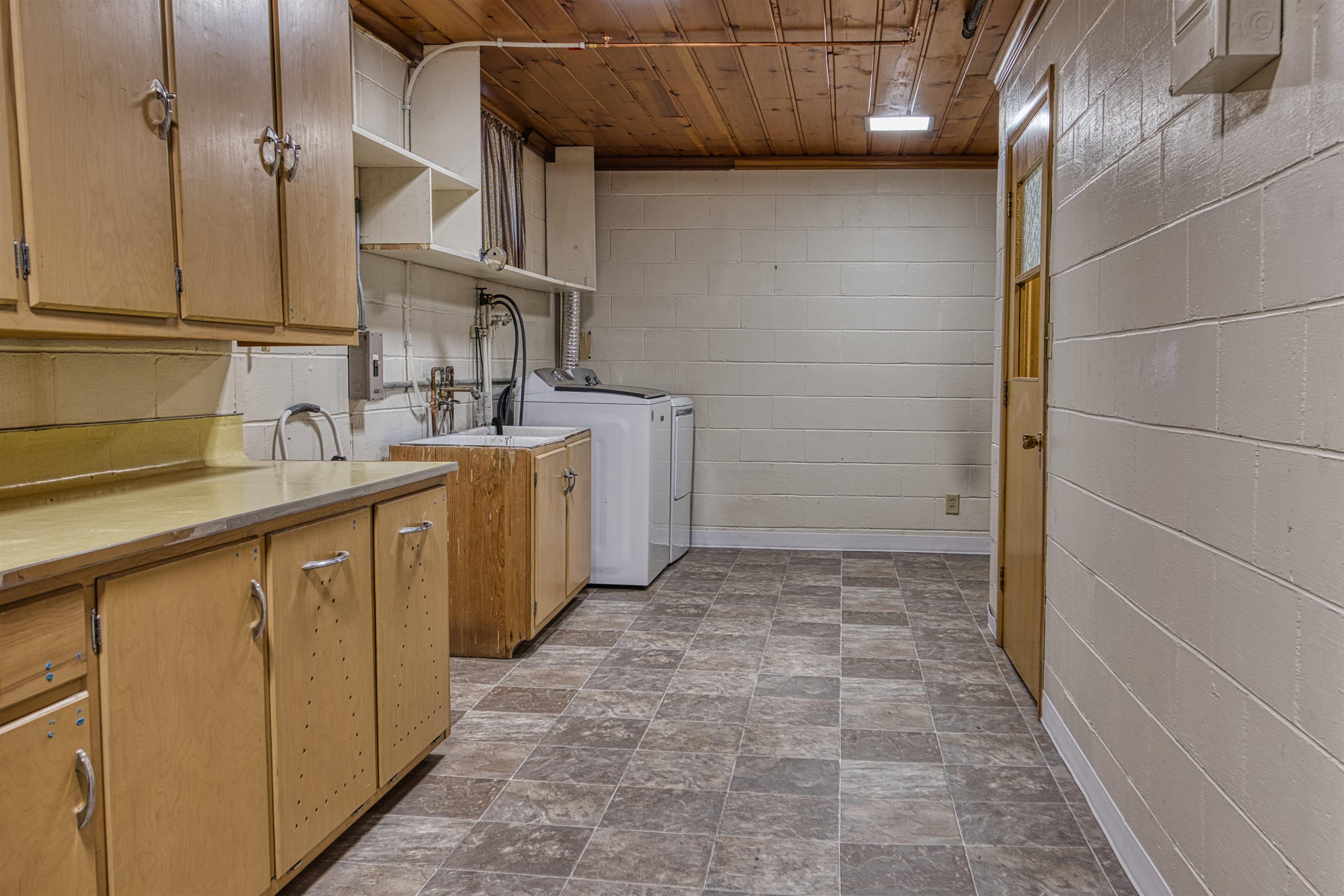 700 E RIVERSIDE AVENUE, Merrill, Wisconsin 54452, 5 Bedrooms Bedrooms, ,4 BathroomsBathrooms,Residential,For Sale,700 E RIVERSIDE AVENUE,22603749