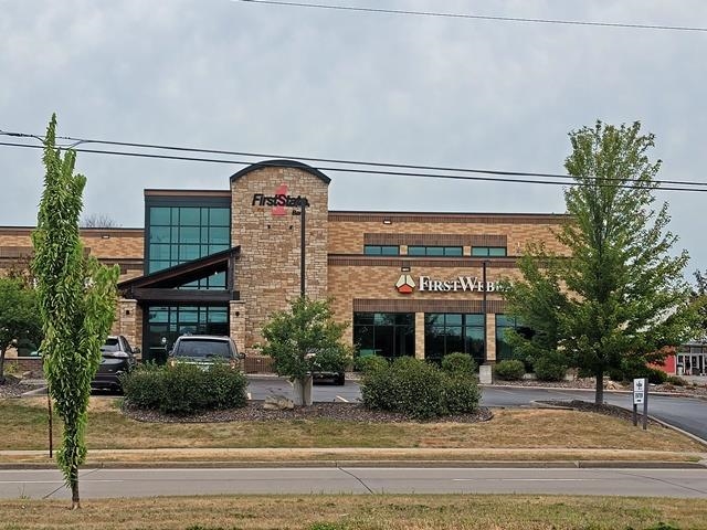 1700 N CENTRAL AVENUE, Marshfield, Wisconsin 54449, ,Commercial/industrial,For Rent,1700 N CENTRAL AVENUE,22603750