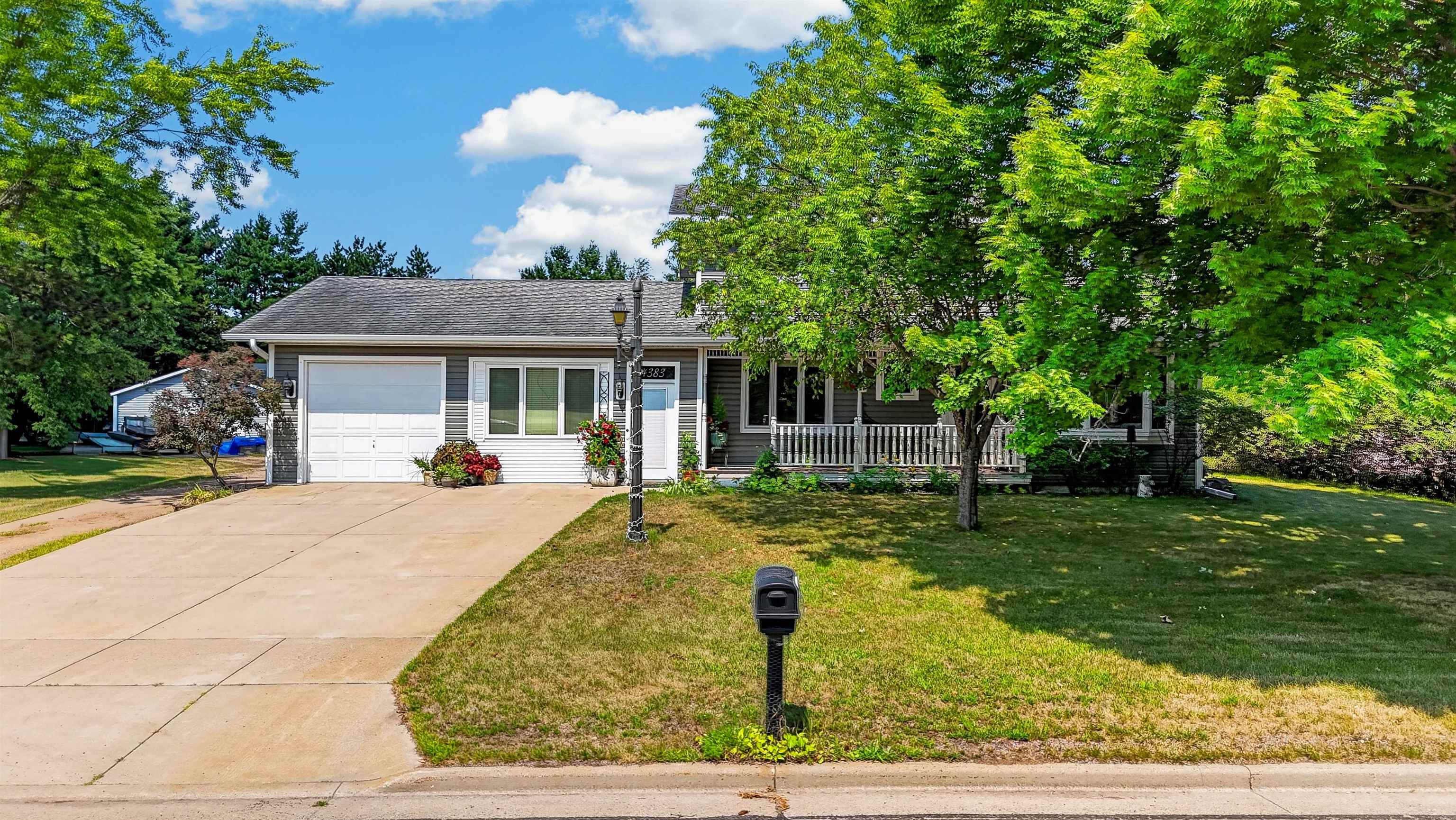 4383 CONDO DRIVE, Wisconsin Rapids, Wisconsin 54495, 3 Bedrooms Bedrooms, ,3 BathroomsBathrooms,Residential,For Sale,4383 CONDO DRIVE,22603752