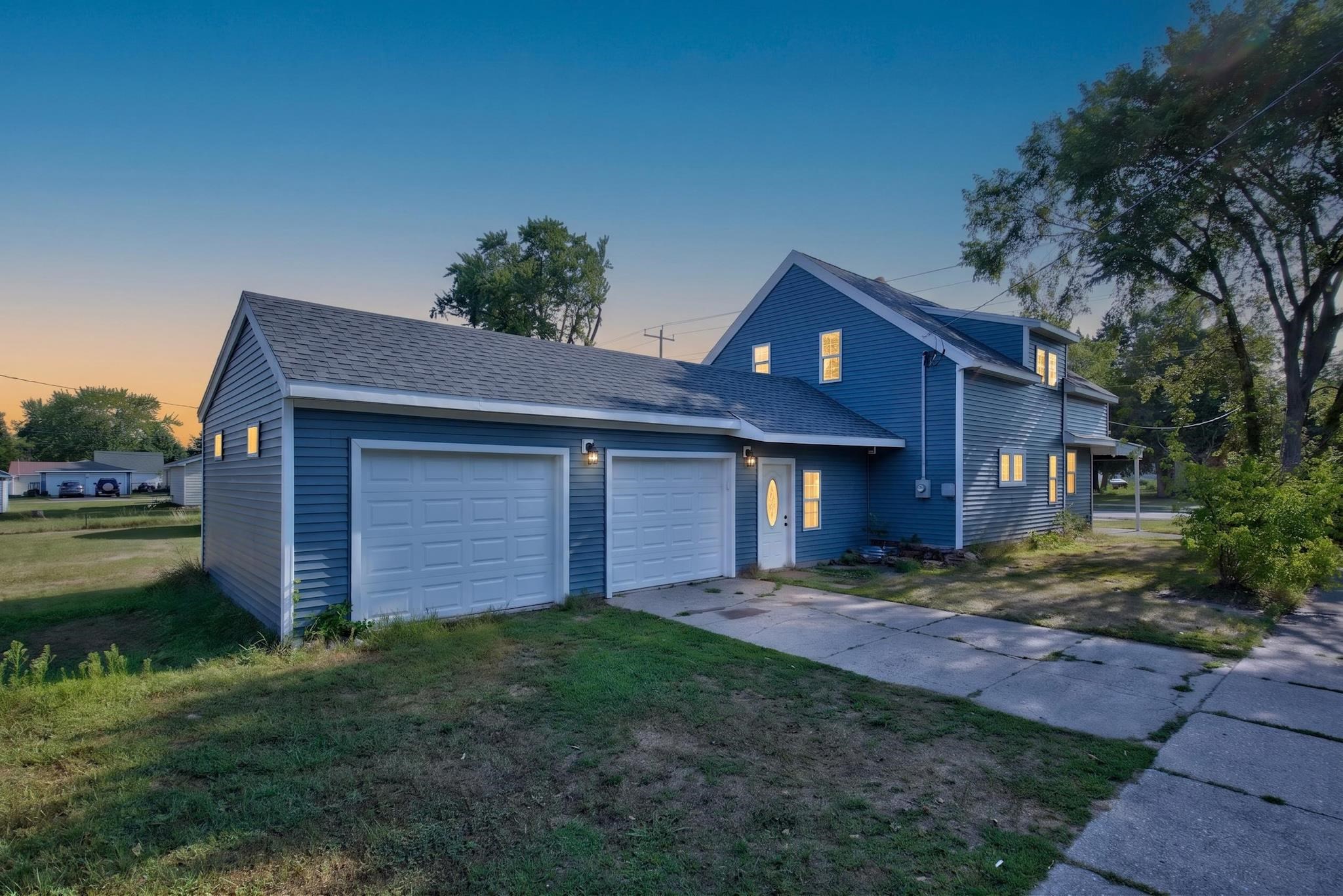 211 16TH STREET NORTH, Wisconsin Rapids, Wisconsin 54494, 4 Bedrooms Bedrooms, ,2 BathroomsBathrooms,Residential,For Sale,211 16TH STREET NORTH,22603753