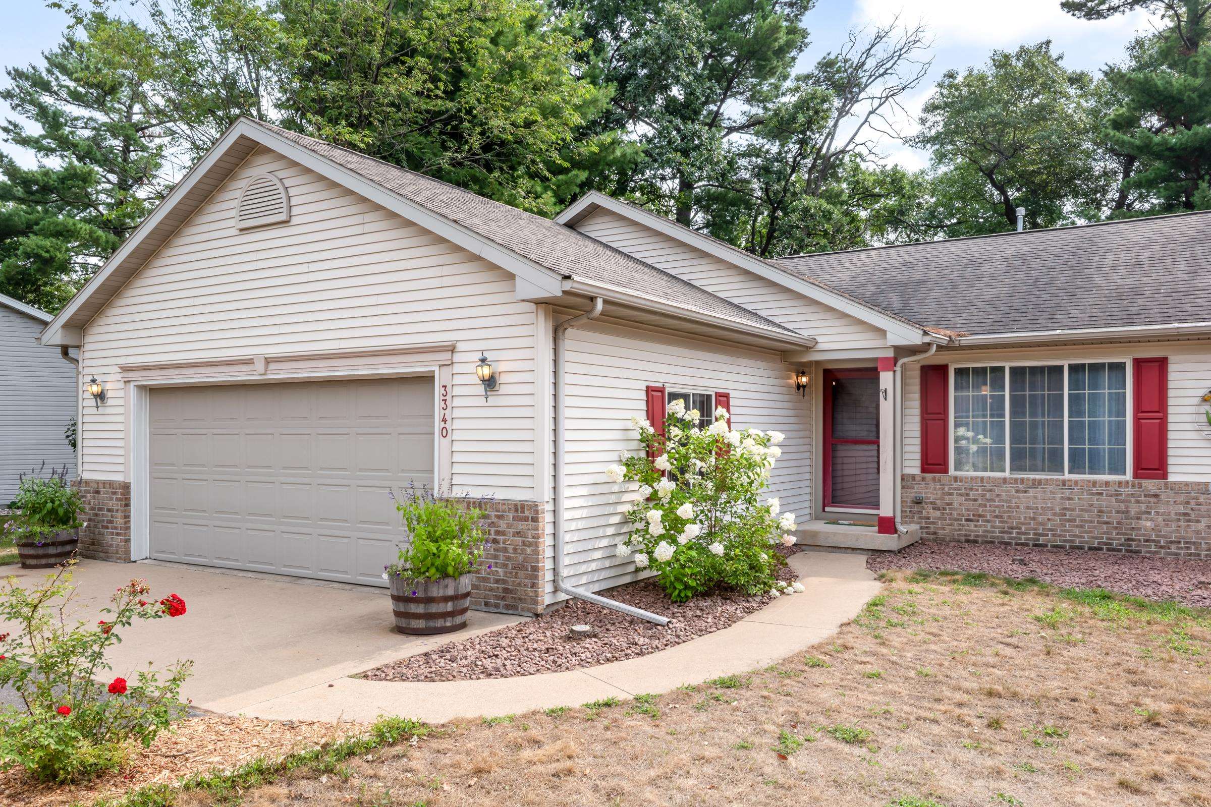 3340 BRIDLEWOOD DRIVE, Plover, Wisconsin 54467, 3 Bedrooms Bedrooms, ,2 BathroomsBathrooms,Residential,For Sale,3340 BRIDLEWOOD DRIVE,22603754