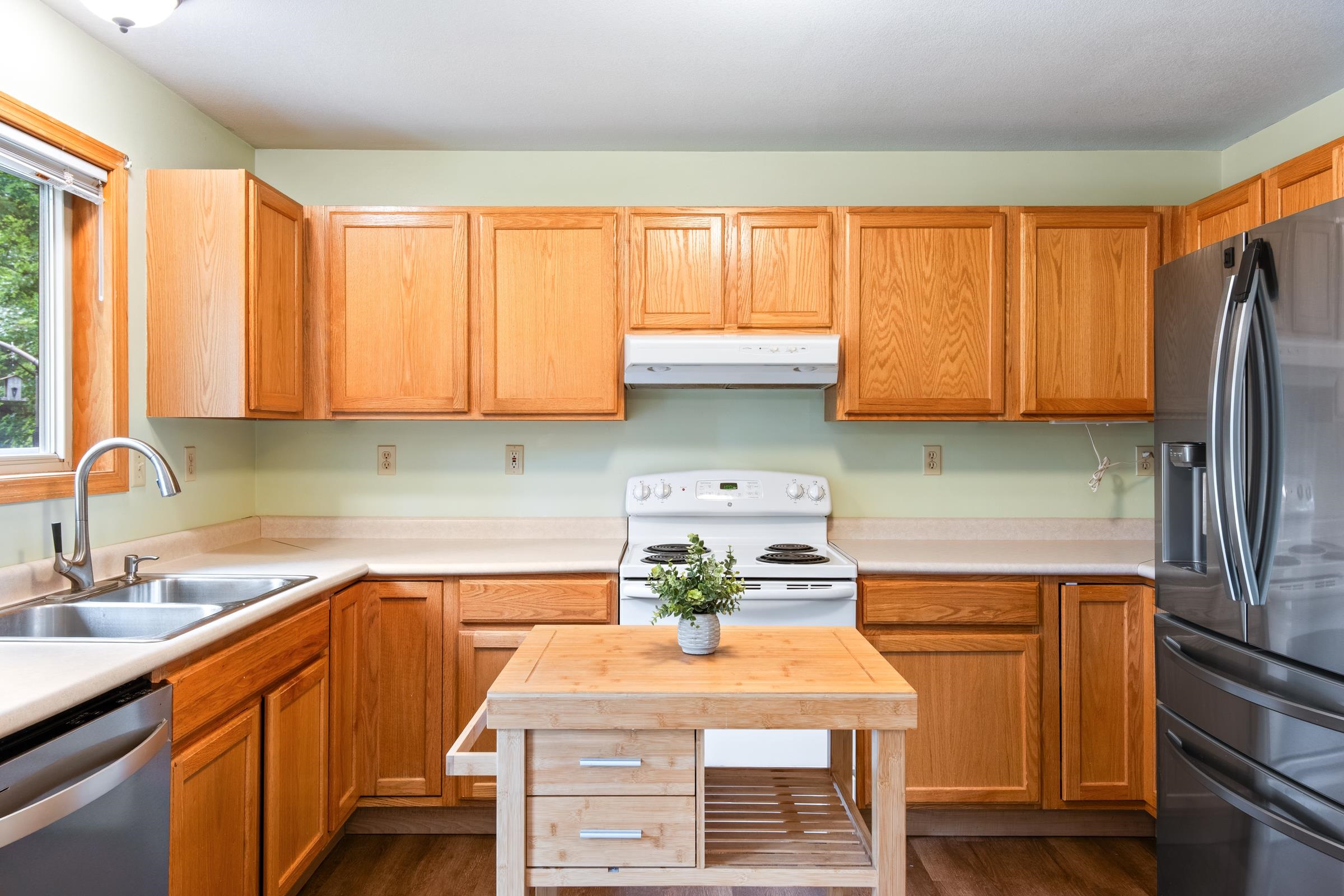 3340 BRIDLEWOOD DRIVE, Plover, Wisconsin 54467, 3 Bedrooms Bedrooms, ,2 BathroomsBathrooms,Residential,For Sale,3340 BRIDLEWOOD DRIVE,22603754