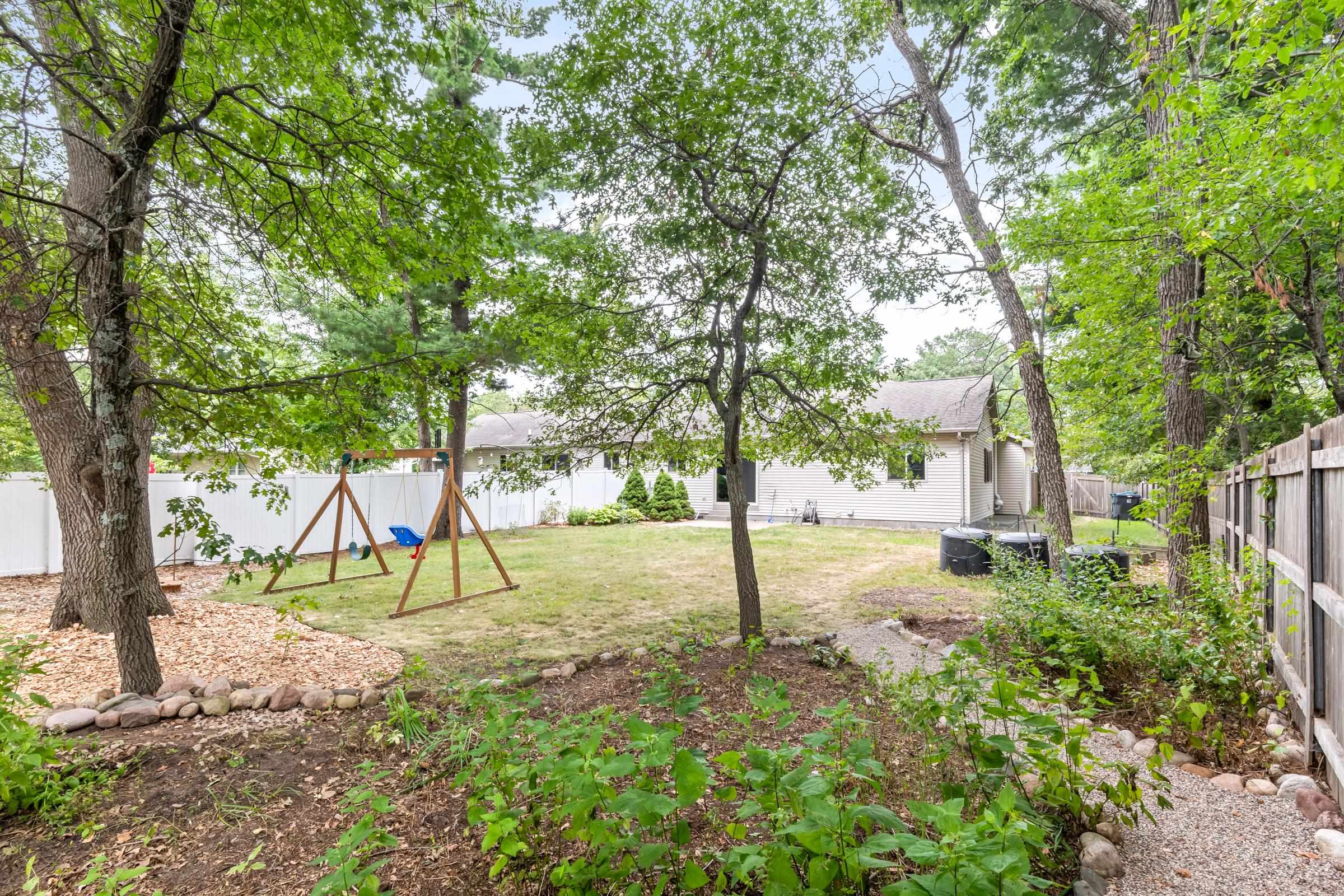 3340 BRIDLEWOOD DRIVE, Plover, Wisconsin 54467, 3 Bedrooms Bedrooms, ,2 BathroomsBathrooms,Residential,For Sale,3340 BRIDLEWOOD DRIVE,22603754