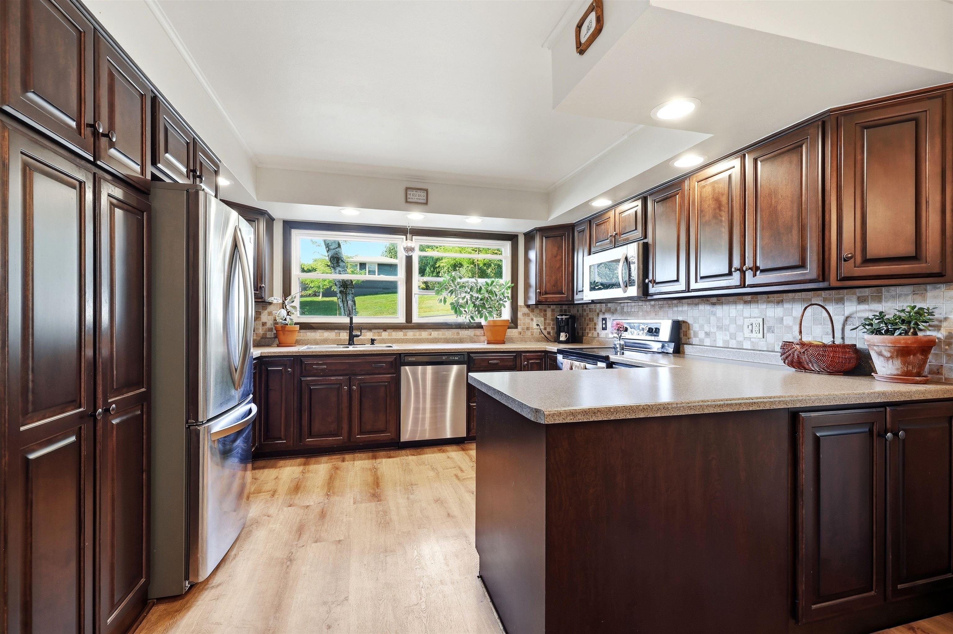 406 N 12TH AVENUE, Wausau, Wisconsin 54401, 3 Bedrooms Bedrooms, ,1 BathroomBathrooms,Residential,For Sale,406 N 12TH AVENUE,22603755