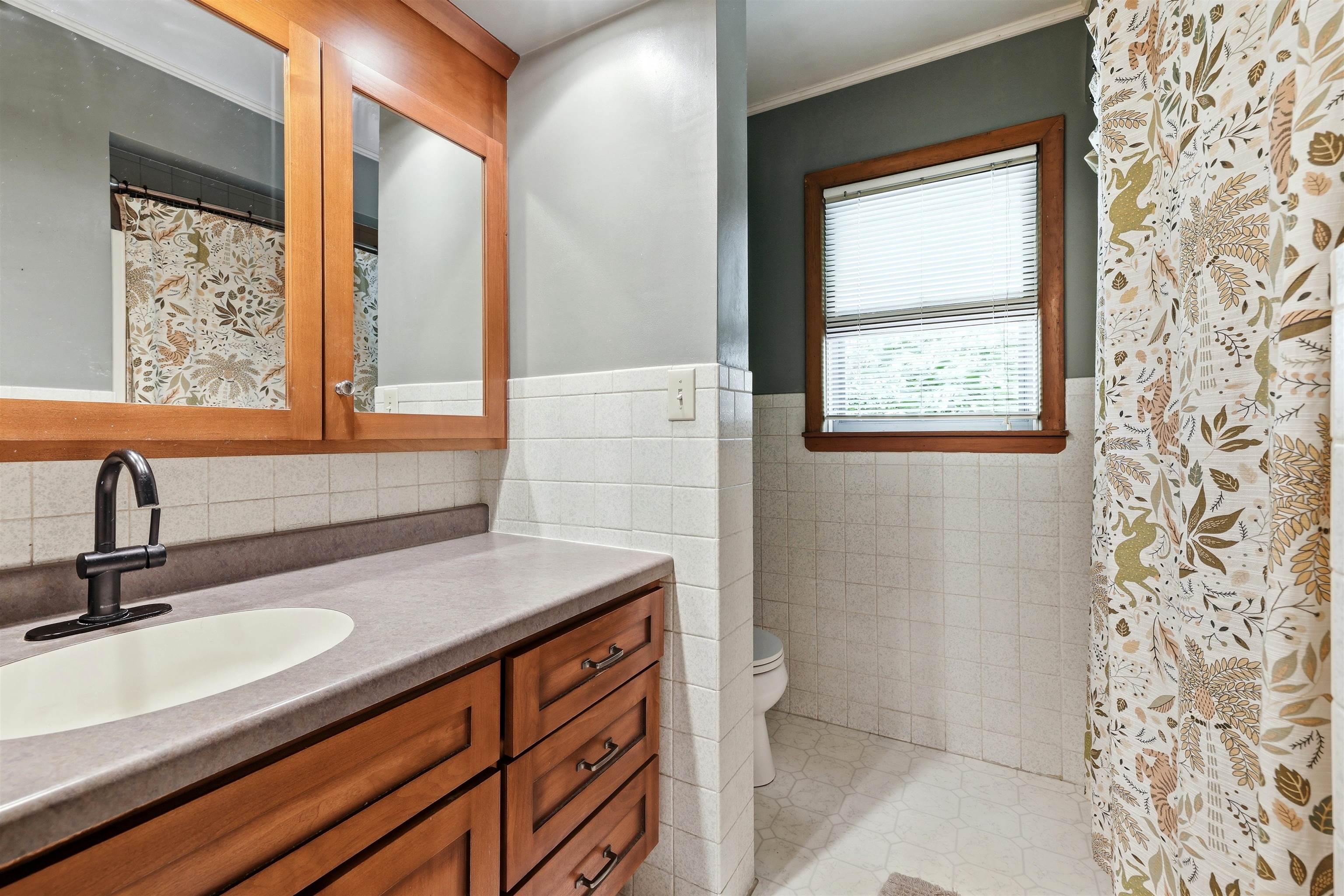 406 N 12TH AVENUE, Wausau, Wisconsin 54401, 3 Bedrooms Bedrooms, ,1 BathroomBathrooms,Residential,For Sale,406 N 12TH AVENUE,22603755