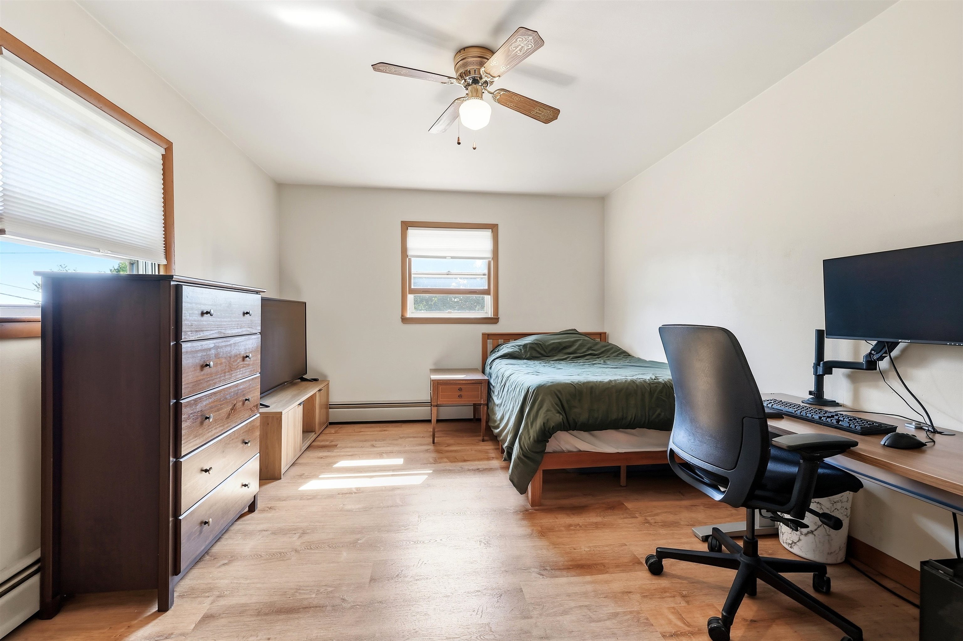 406 N 12TH AVENUE, Wausau, Wisconsin 54401, 3 Bedrooms Bedrooms, ,1 BathroomBathrooms,Residential,For Sale,406 N 12TH AVENUE,22603755