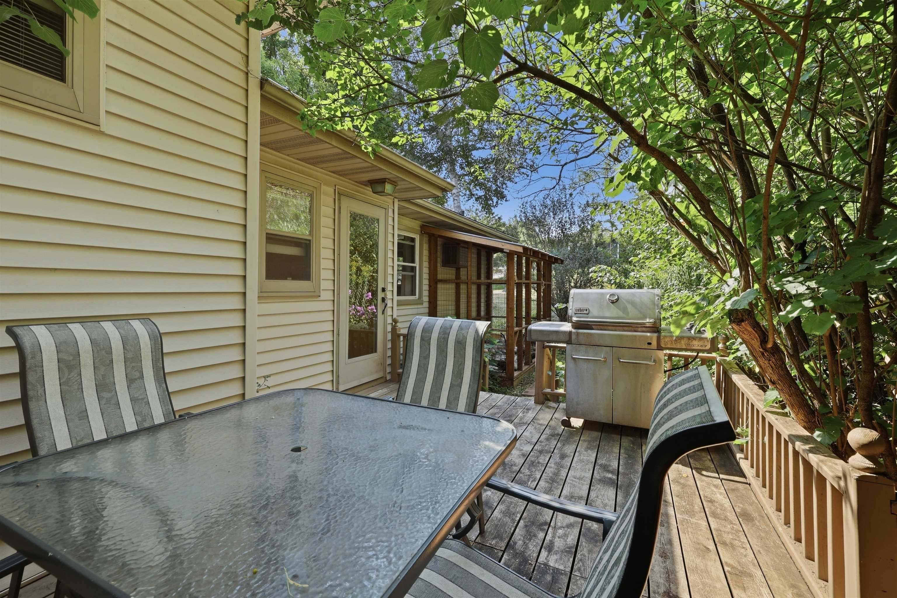 406 N 12TH AVENUE, Wausau, Wisconsin 54401, 3 Bedrooms Bedrooms, ,1 BathroomBathrooms,Residential,For Sale,406 N 12TH AVENUE,22603755