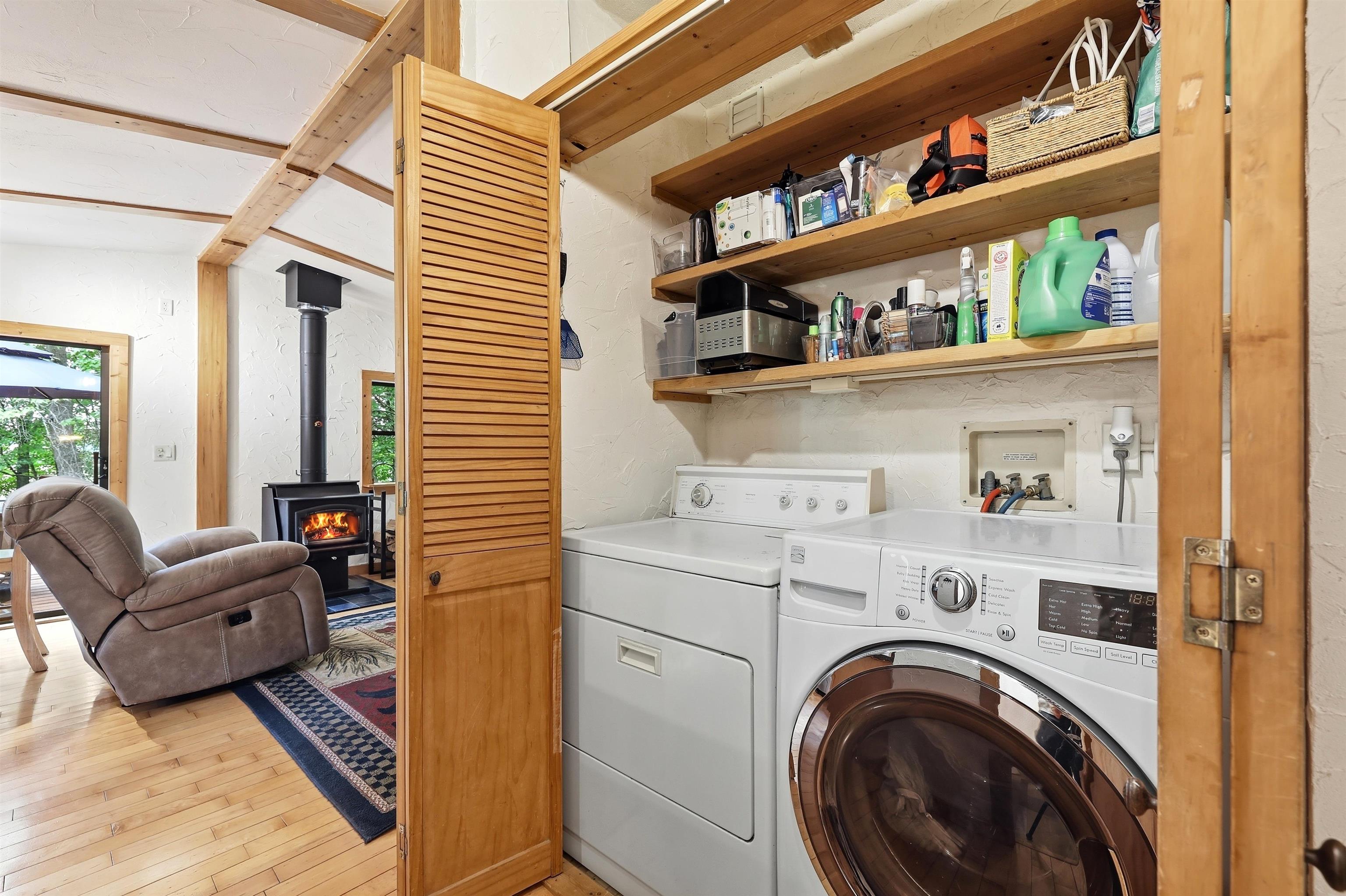 10264 STATE HIGHWAY 161, Amherst Junction, Wisconsin 54407, 2 Bedrooms Bedrooms, ,1 BathroomBathrooms,Residential,For Sale,10264 STATE HIGHWAY 161,22603758