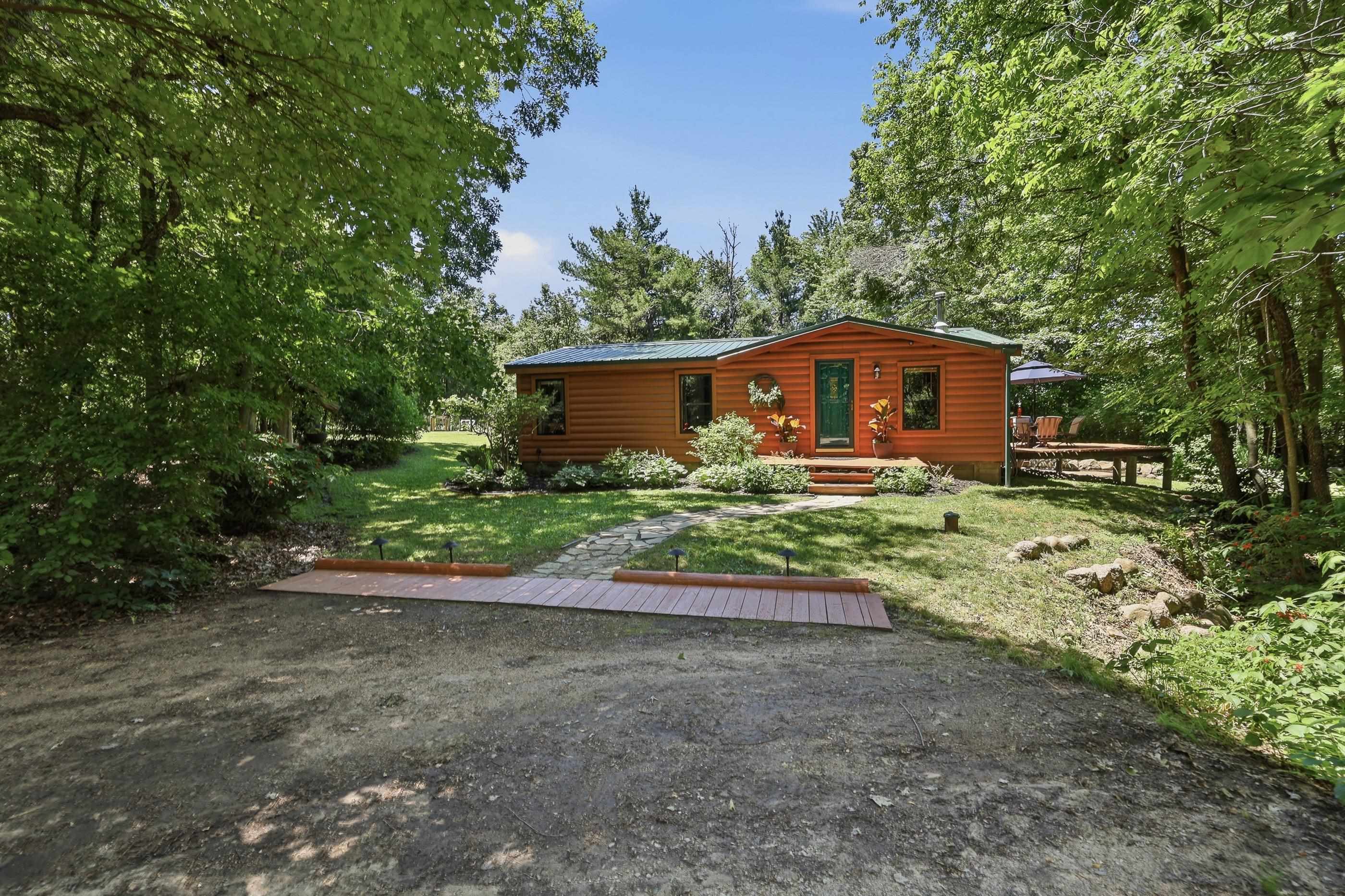 10264 STATE HIGHWAY 161, Amherst Junction, Wisconsin 54407, 2 Bedrooms Bedrooms, ,1 BathroomBathrooms,Residential,For Sale,10264 STATE HIGHWAY 161,22603758