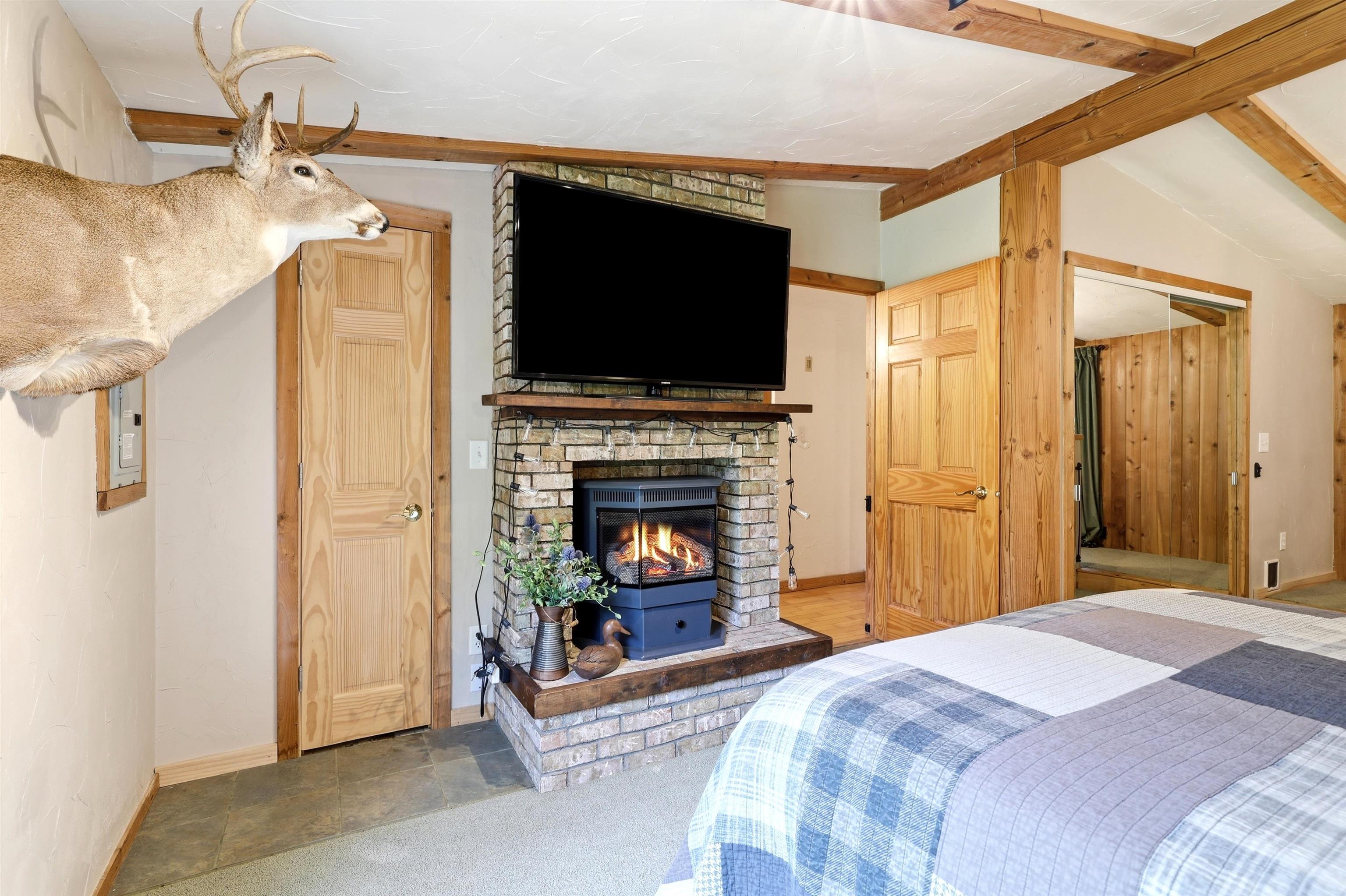 10264 STATE HIGHWAY 161, Amherst Junction, Wisconsin 54407, 2 Bedrooms Bedrooms, ,1 BathroomBathrooms,Residential,For Sale,10264 STATE HIGHWAY 161,22603758
