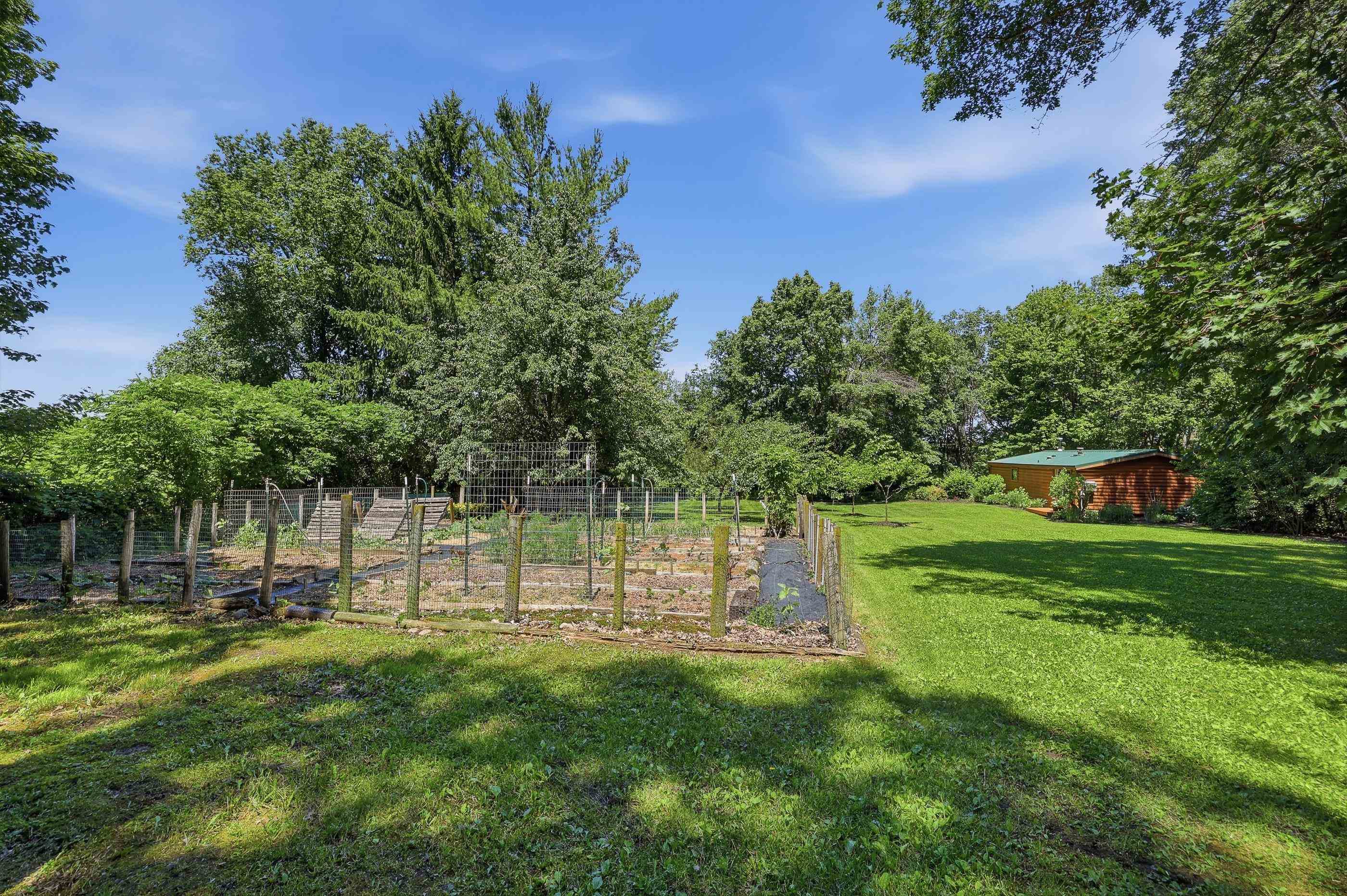 10264 STATE HIGHWAY 161, Amherst Junction, Wisconsin 54407, 2 Bedrooms Bedrooms, ,1 BathroomBathrooms,Residential,For Sale,10264 STATE HIGHWAY 161,22603758