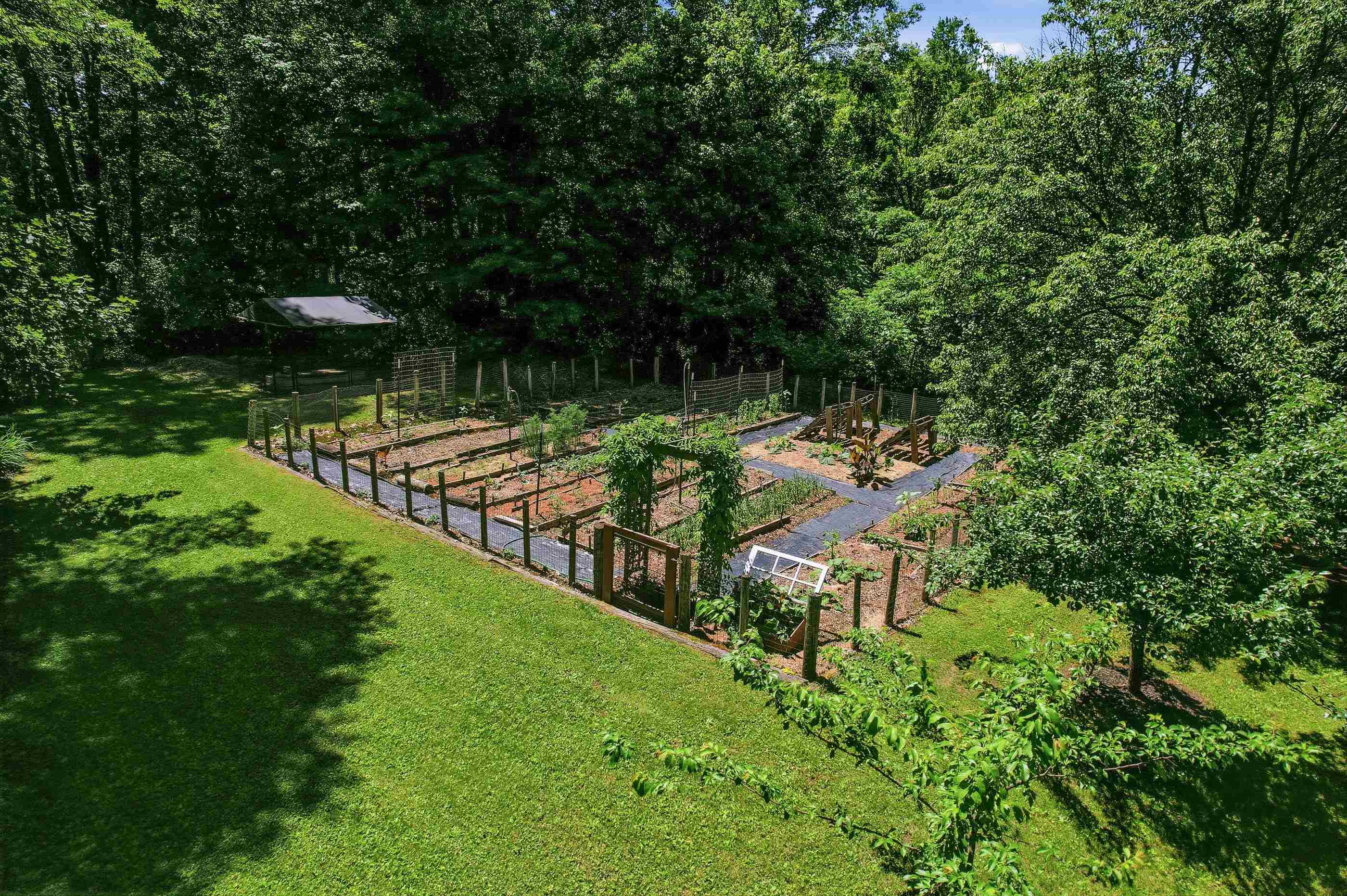 10264 STATE HIGHWAY 161, Amherst Junction, Wisconsin 54407, 2 Bedrooms Bedrooms, ,1 BathroomBathrooms,Residential,For Sale,10264 STATE HIGHWAY 161,22603758