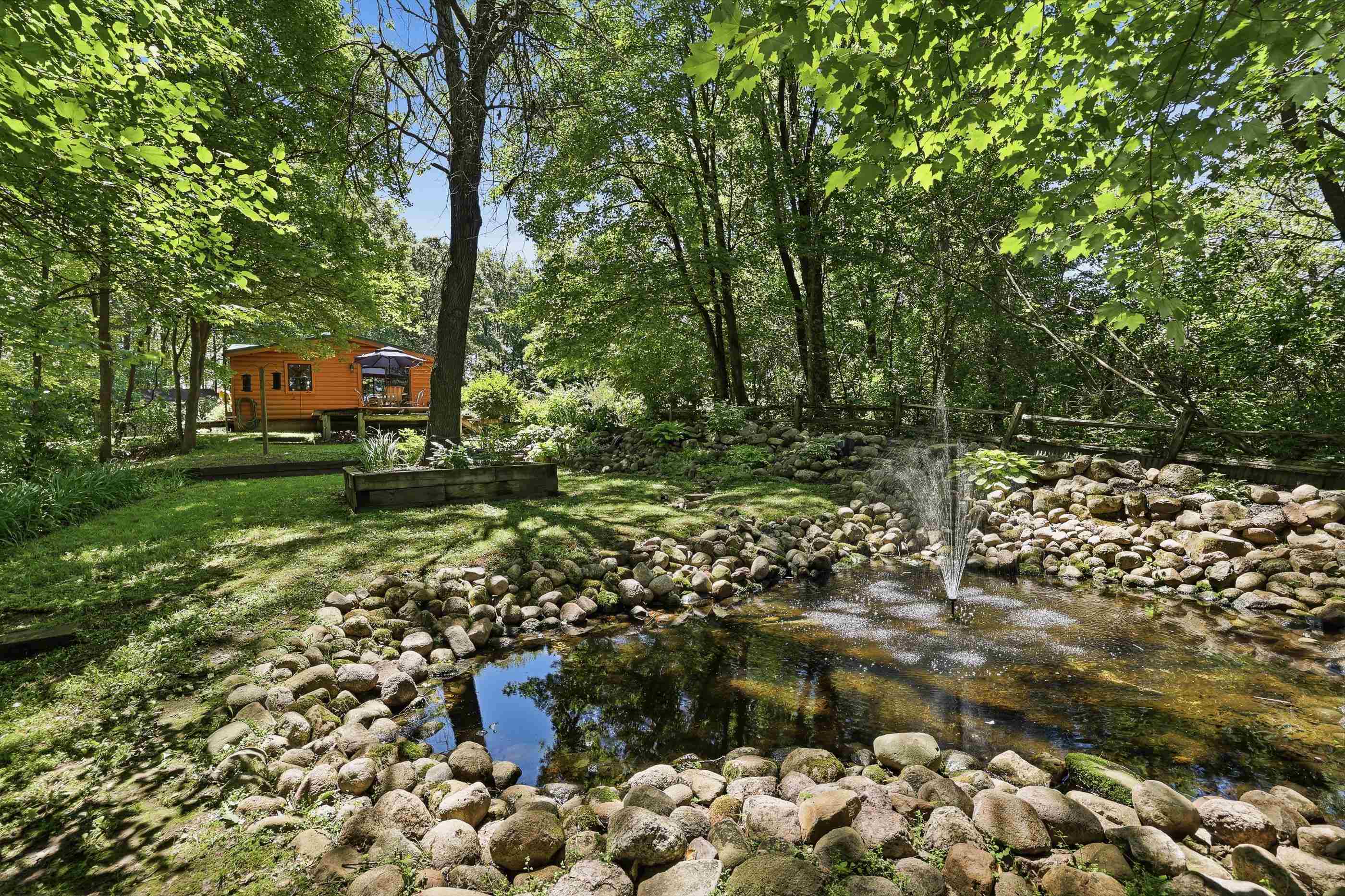 10264 STATE HIGHWAY 161, Amherst Junction, Wisconsin 54407, 2 Bedrooms Bedrooms, ,1 BathroomBathrooms,Residential,For Sale,10264 STATE HIGHWAY 161,22603758