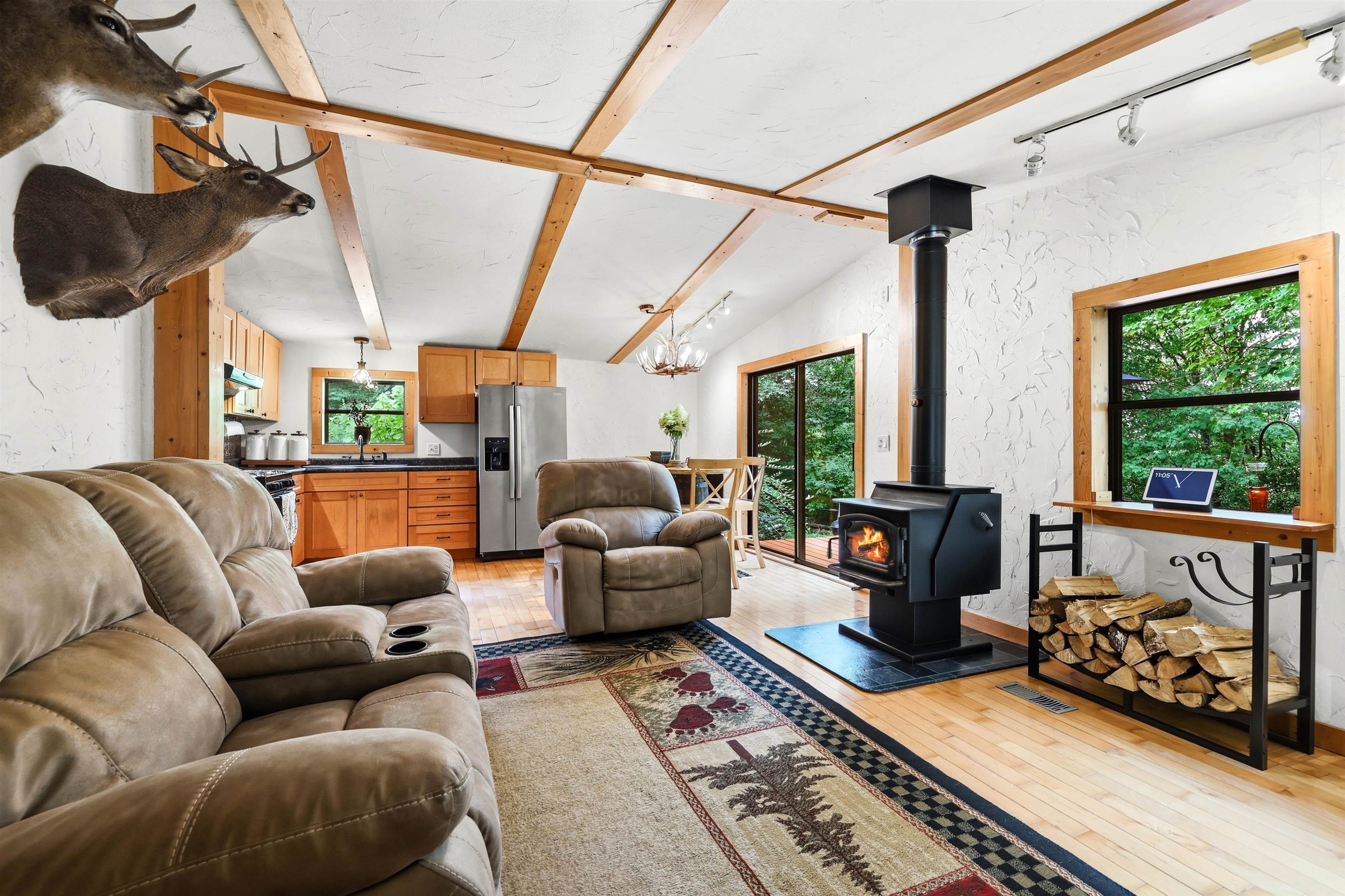 10264 STATE HIGHWAY 161, Amherst Junction, Wisconsin 54407, 2 Bedrooms Bedrooms, ,1 BathroomBathrooms,Residential,For Sale,10264 STATE HIGHWAY 161,22603758