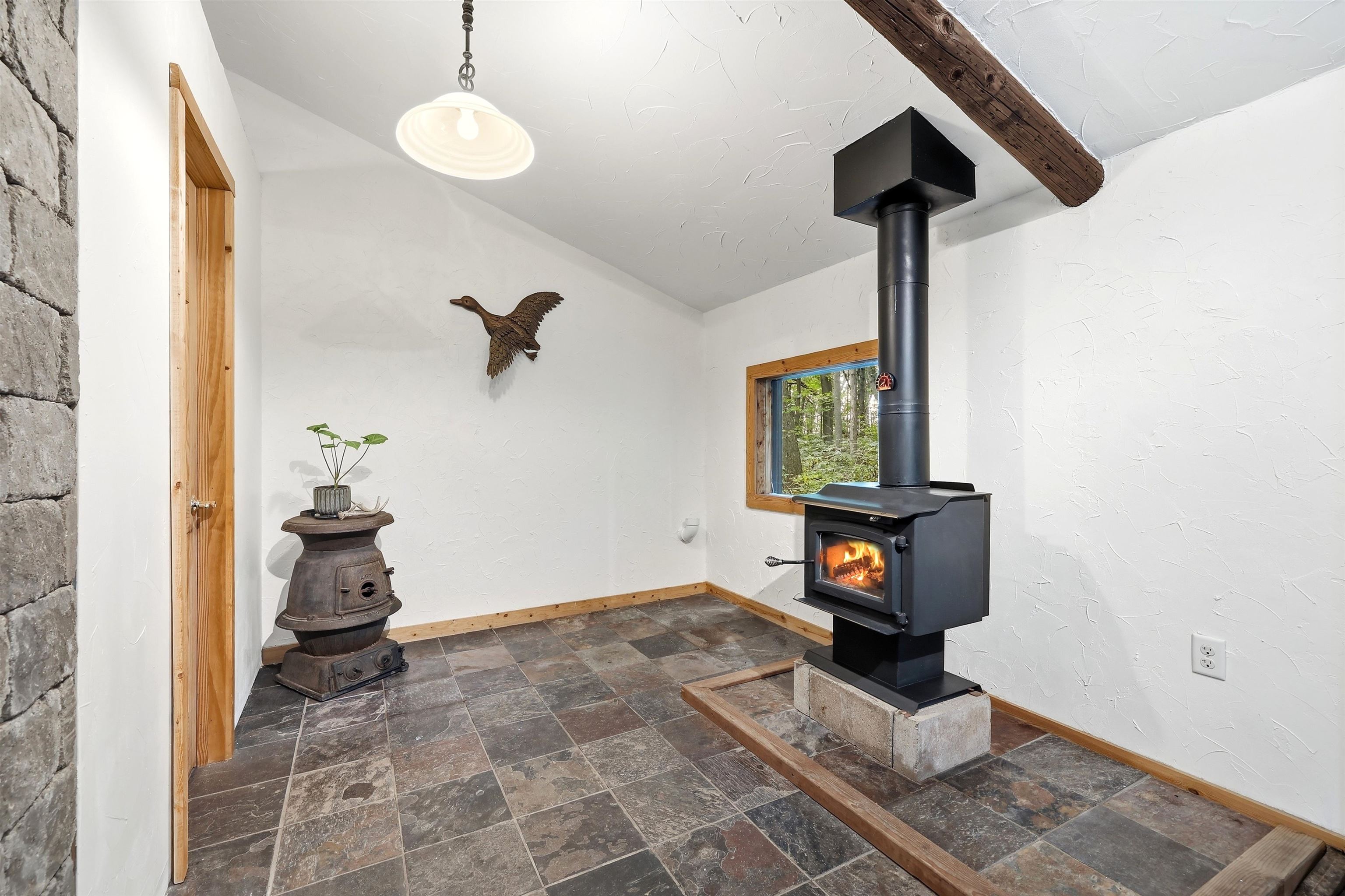 10264 STATE HIGHWAY 161, Amherst Junction, Wisconsin 54407, 2 Bedrooms Bedrooms, ,1 BathroomBathrooms,Residential,For Sale,10264 STATE HIGHWAY 161,22603758