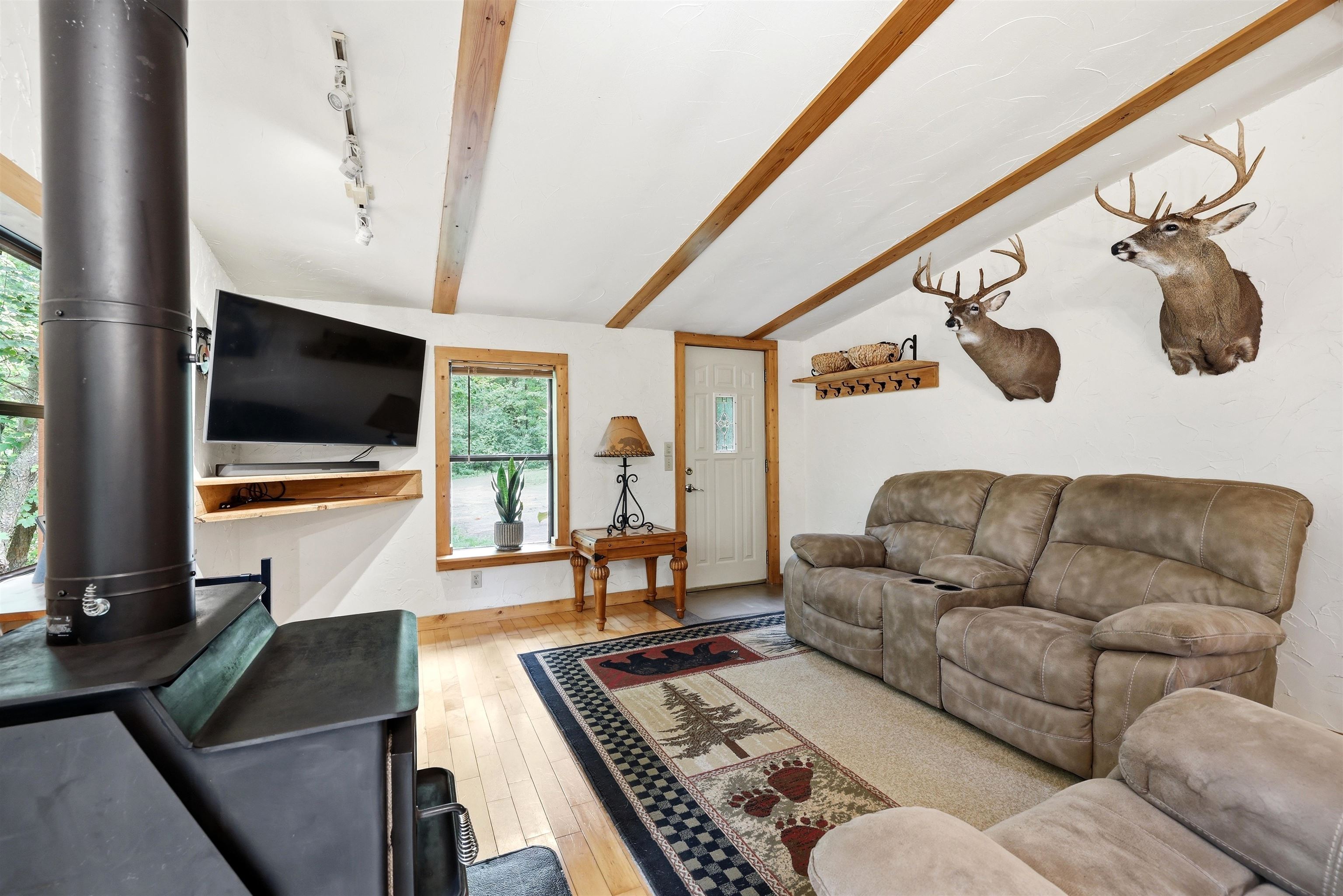 10264 STATE HIGHWAY 161, Amherst Junction, Wisconsin 54407, 2 Bedrooms Bedrooms, ,1 BathroomBathrooms,Residential,For Sale,10264 STATE HIGHWAY 161,22603758