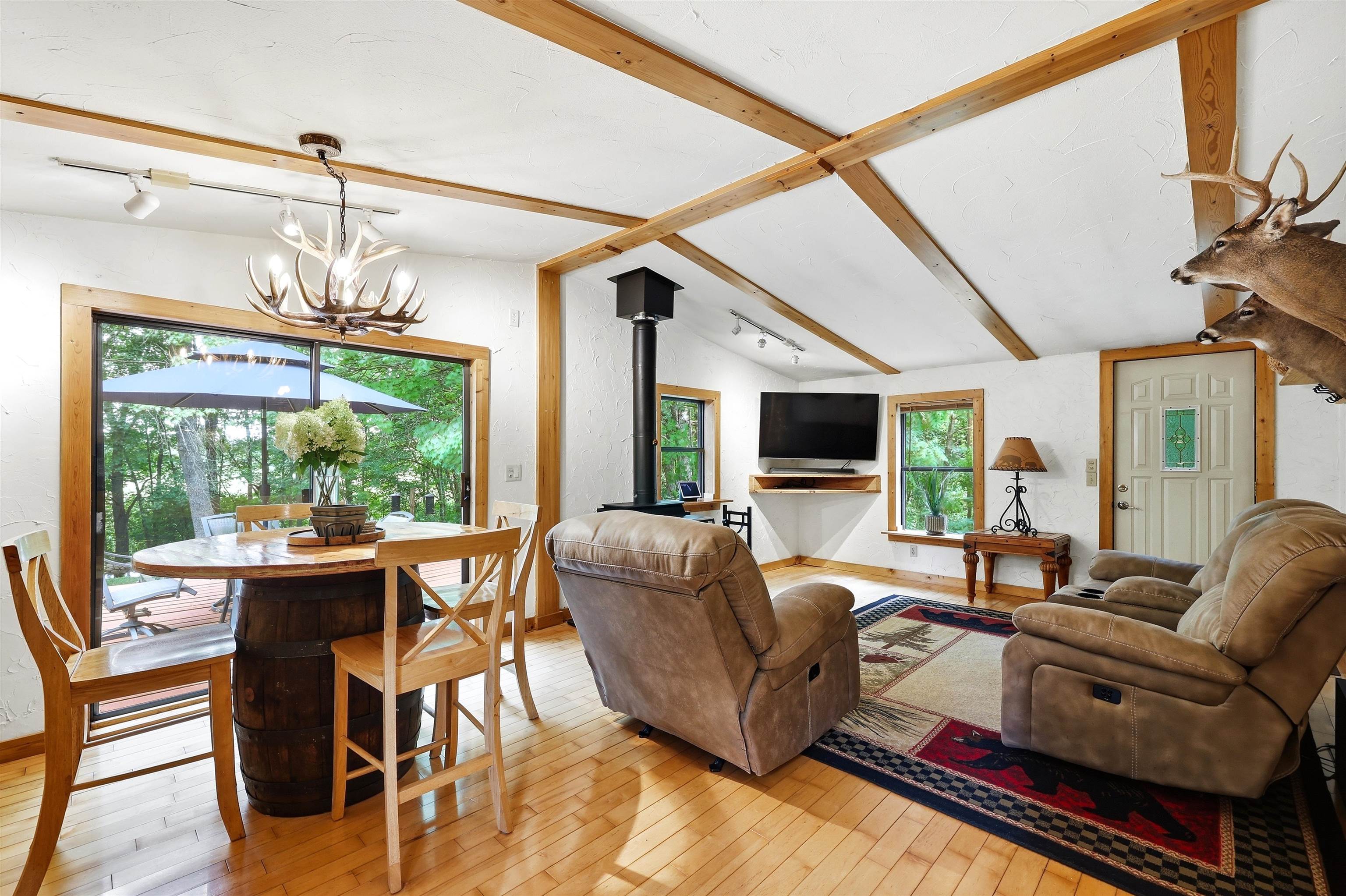 10264 STATE HIGHWAY 161, Amherst Junction, Wisconsin 54407, 2 Bedrooms Bedrooms, ,1 BathroomBathrooms,Residential,For Sale,10264 STATE HIGHWAY 161,22603758