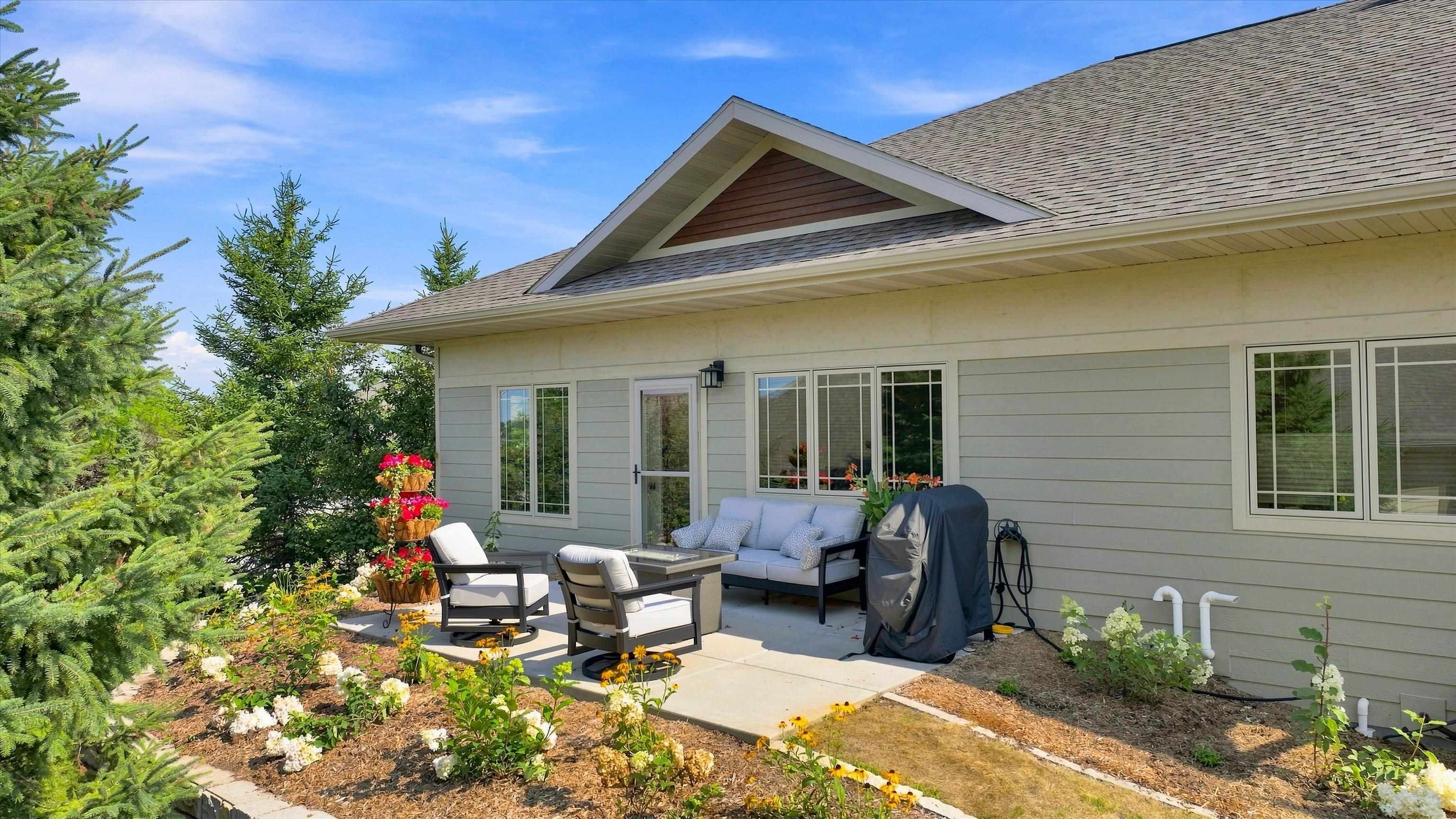 1110 WILDFLOWER DRIVE, Marshfield, Wisconsin 54449, 3 Bedrooms Bedrooms, ,3 BathroomsBathrooms,Residential,For Sale,1110 WILDFLOWER DRIVE,22603759