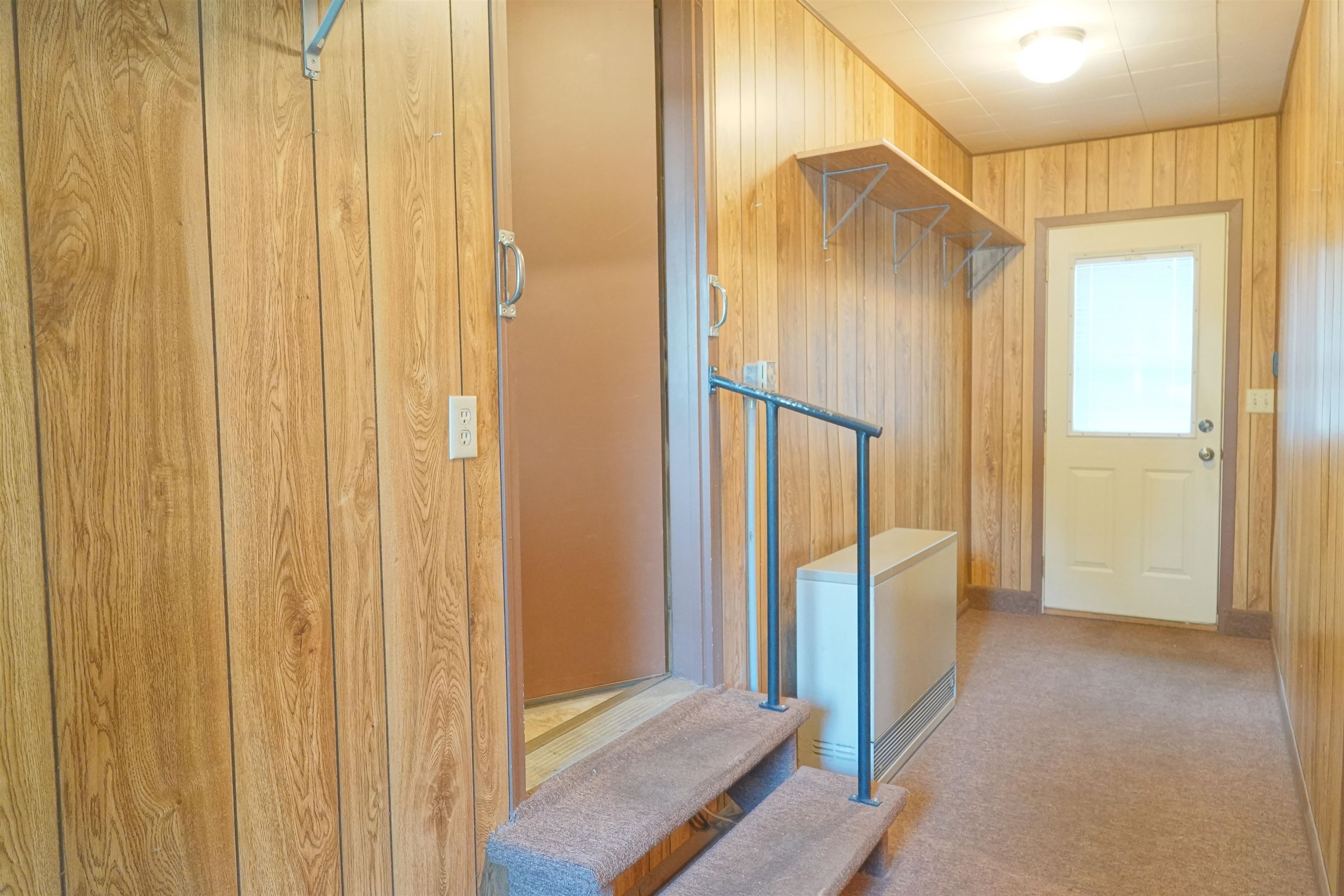 406 E PINE STREET, Abbotsford, Wisconsin 54405, 2 Bedrooms Bedrooms, ,1 BathroomBathrooms,Residential,For Sale,406 E PINE STREET,22603762