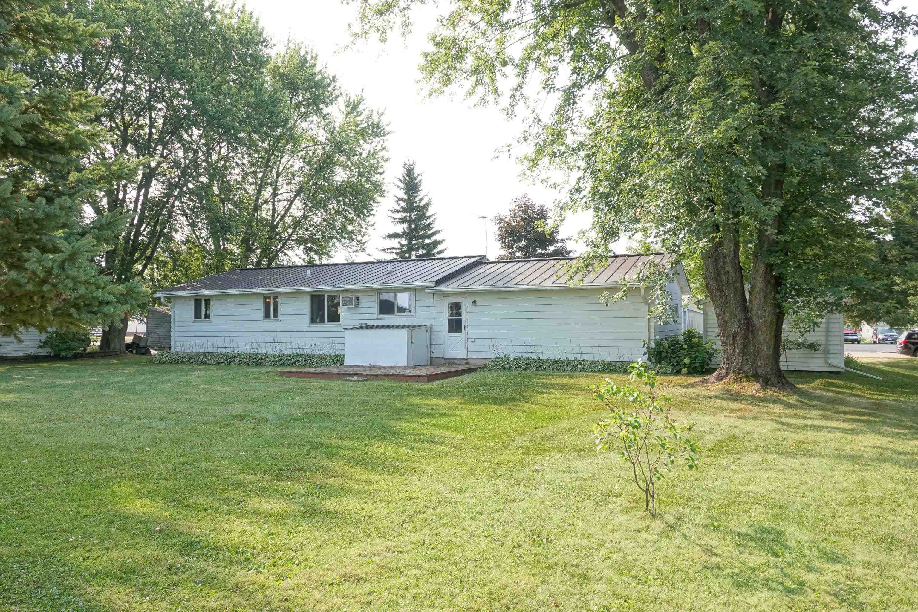 406 E PINE STREET, Abbotsford, Wisconsin 54405, 2 Bedrooms Bedrooms, ,1 BathroomBathrooms,Residential,For Sale,406 E PINE STREET,22603762